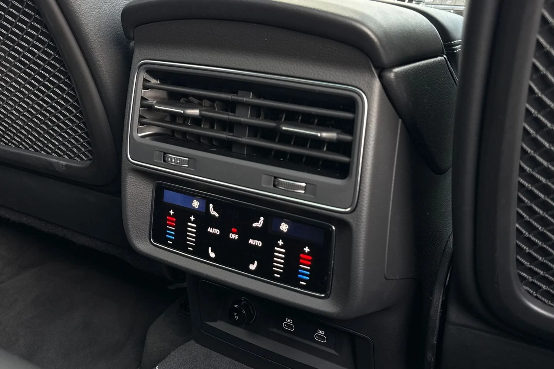 Audi Q7 thumbnail image number 39