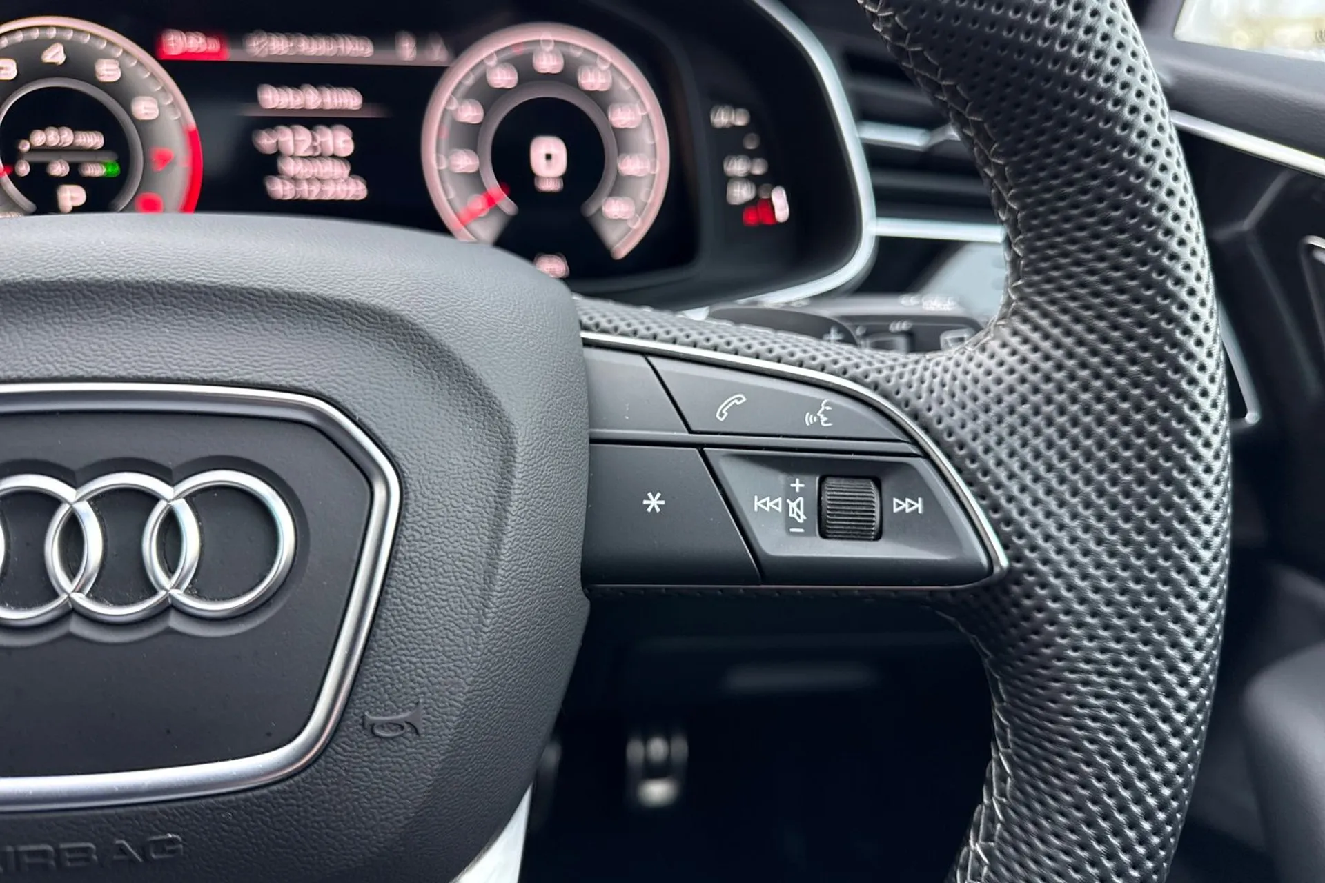 Audi Q7 thumbnail image number 51