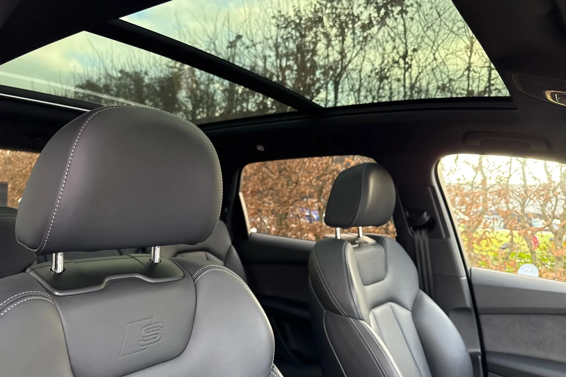 Audi Q7 thumbnail image number 4