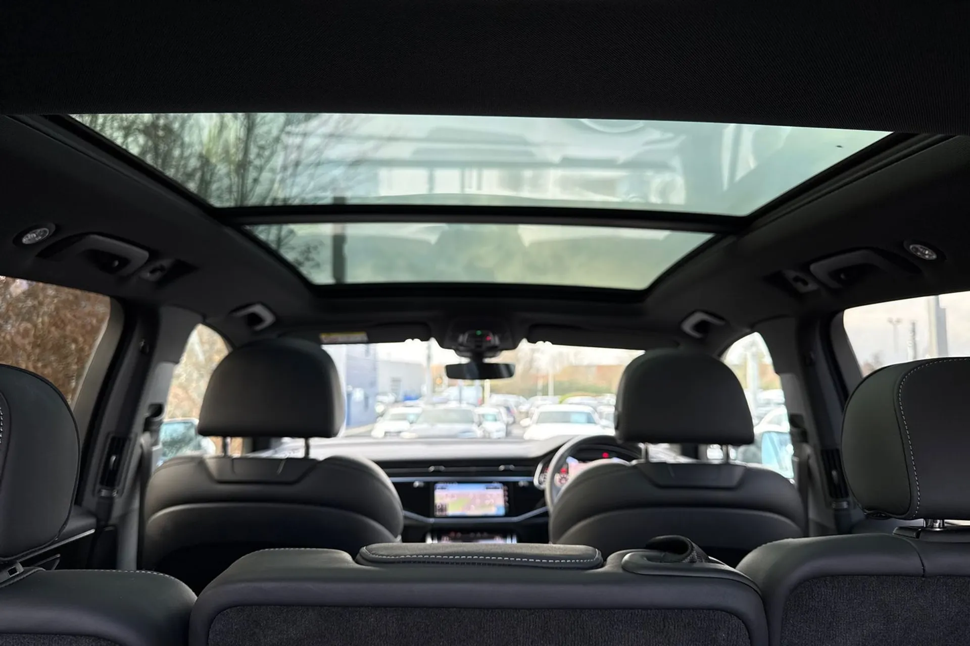 Audi Q7 thumbnail image number 15