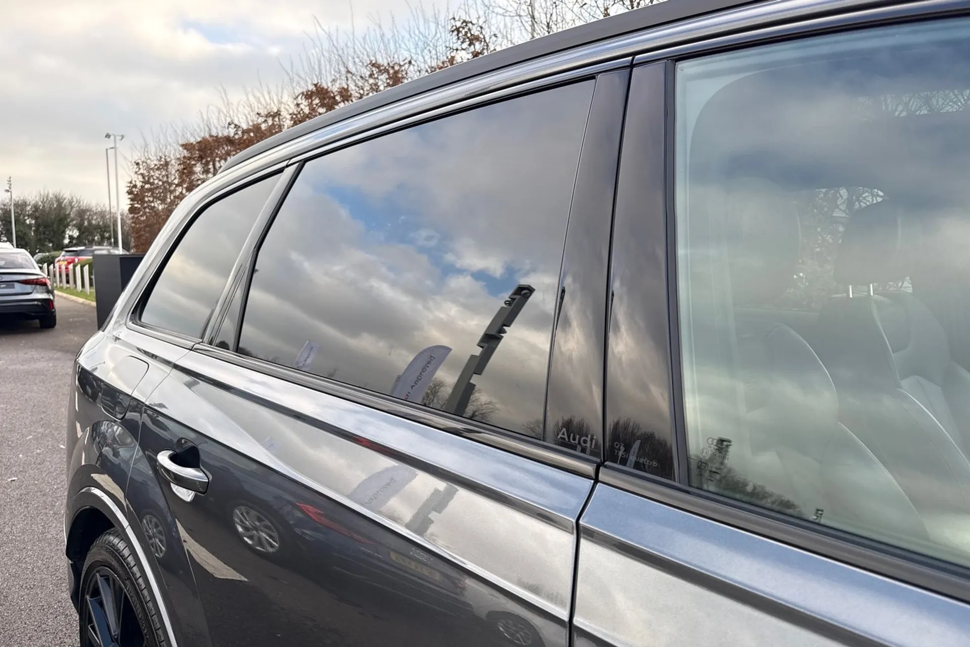 Audi Q7 thumbnail image number 16