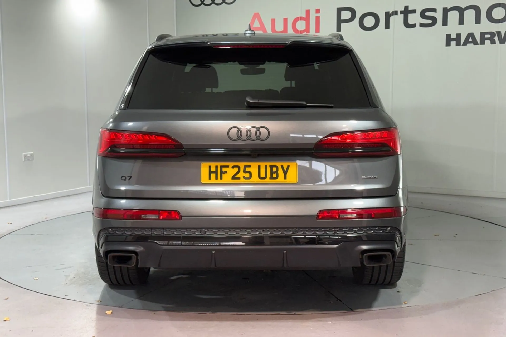 Audi Q7 thumbnail image number 9