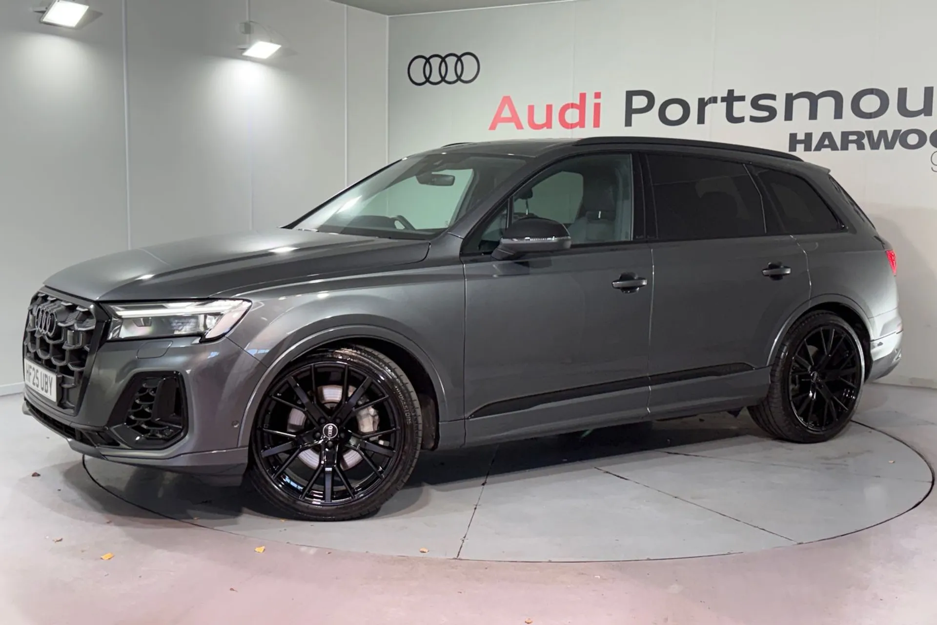 Audi Q7 thumbnail image number 7