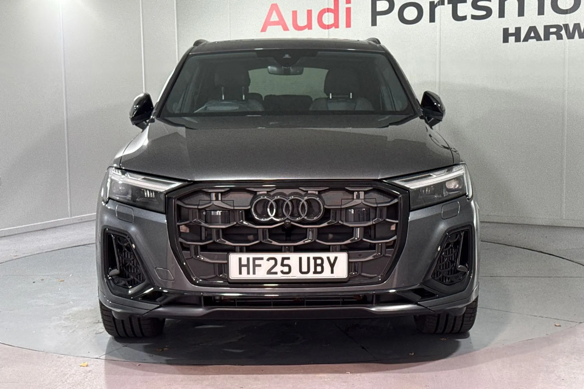 Audi Q7 thumbnail image number 8