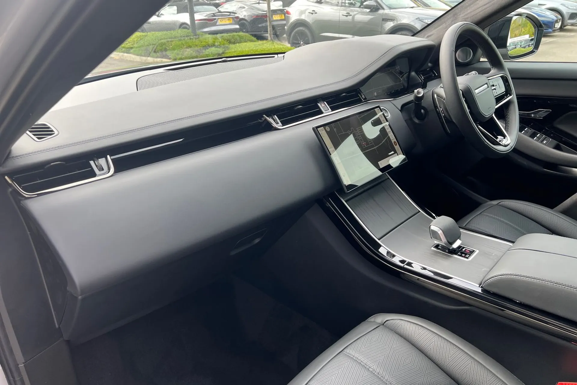 LAND ROVER RANGE ROVER EVOQUE thumbnail image number 38