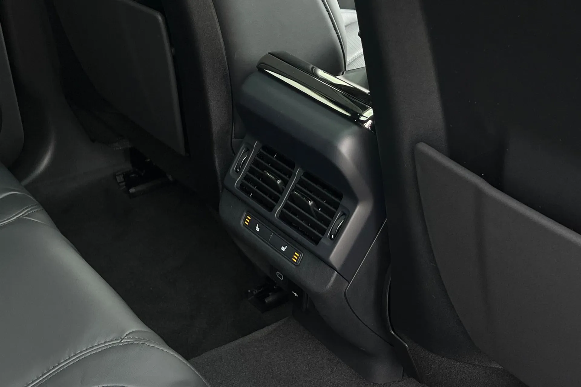 LAND ROVER RANGE ROVER EVOQUE thumbnail image number 34