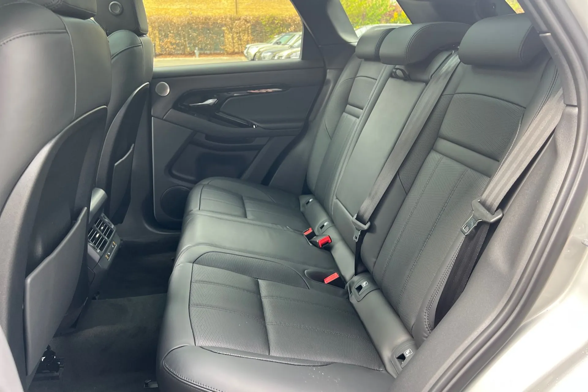 LAND ROVER RANGE ROVER EVOQUE thumbnail image number 40