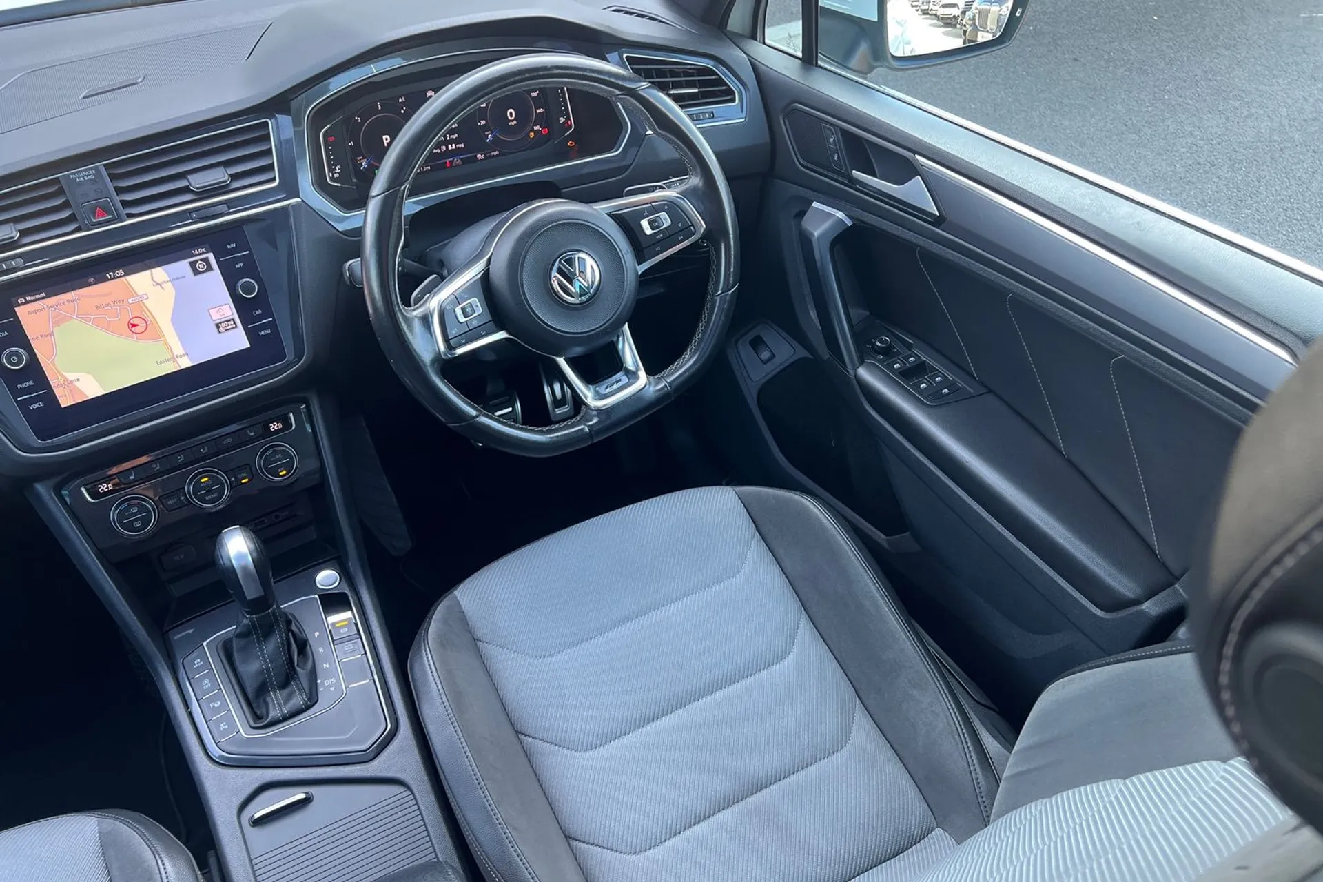VOLKSWAGEN TIGUAN thumbnail image number 33