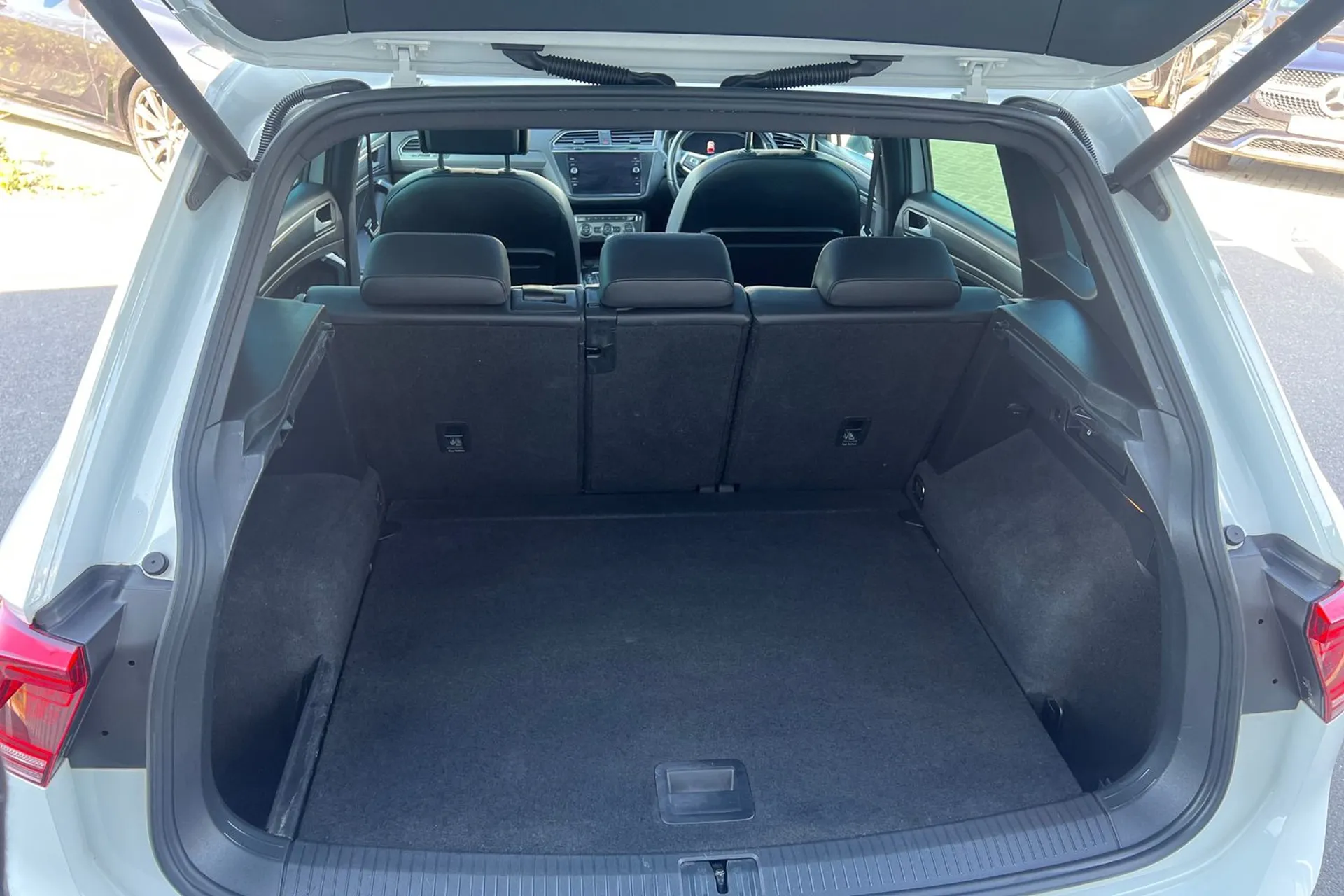 VOLKSWAGEN TIGUAN thumbnail image number 19