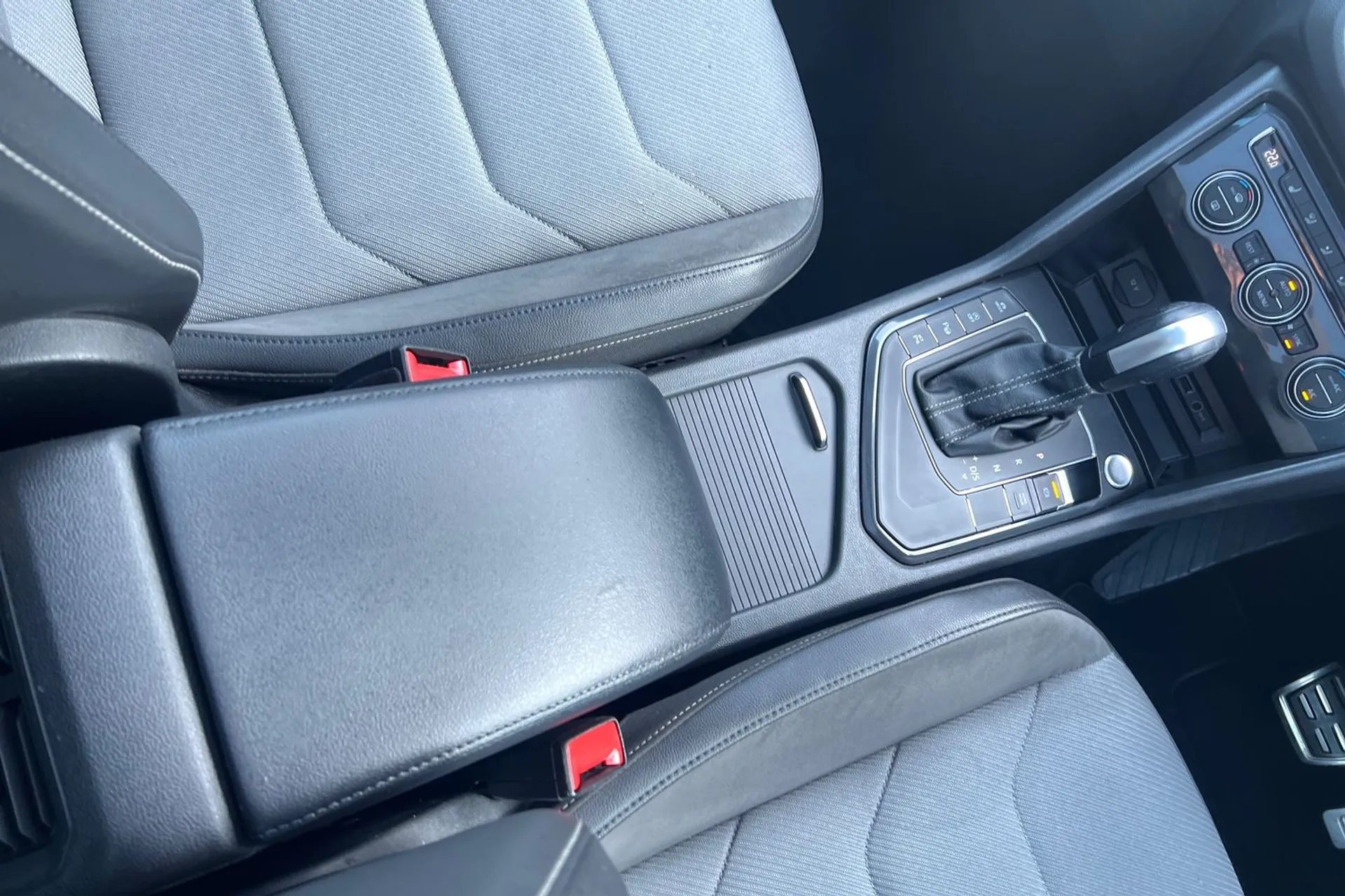 VOLKSWAGEN TIGUAN thumbnail image number 40