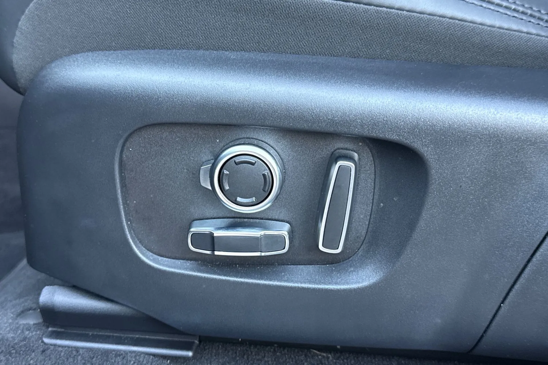 LAND ROVER RANGE ROVER EVOQUE thumbnail image number 53