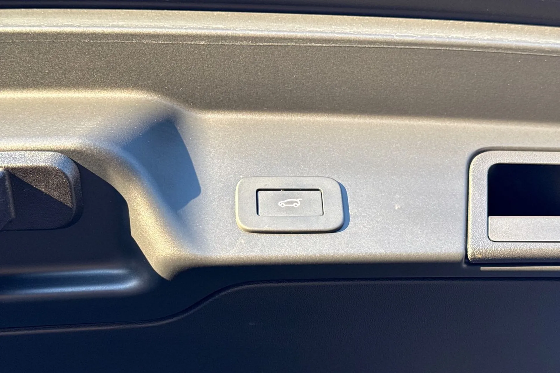 LAND ROVER RANGE ROVER EVOQUE thumbnail image number 41