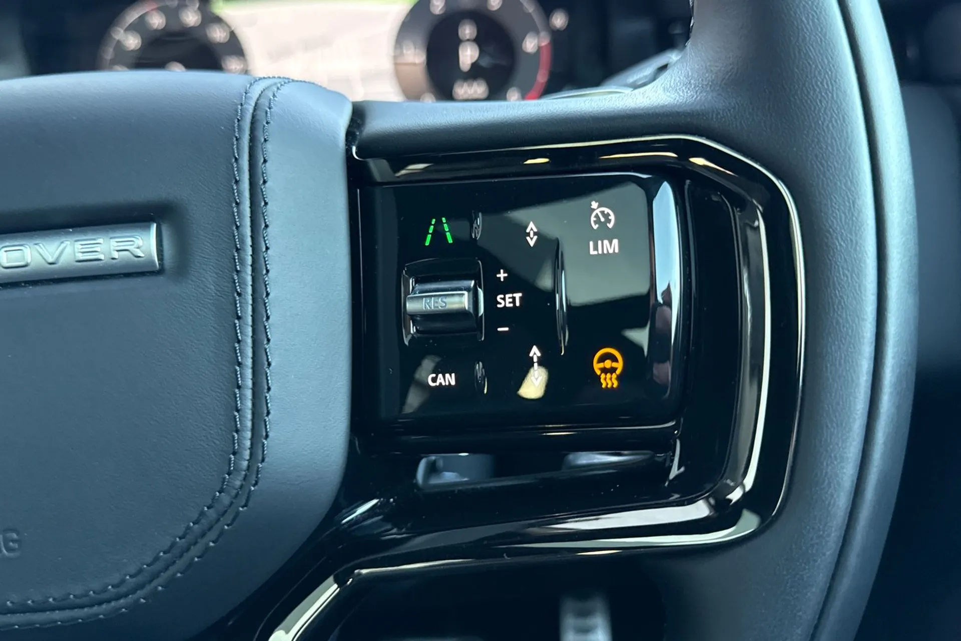 LAND ROVER RANGE ROVER EVOQUE thumbnail image number 37