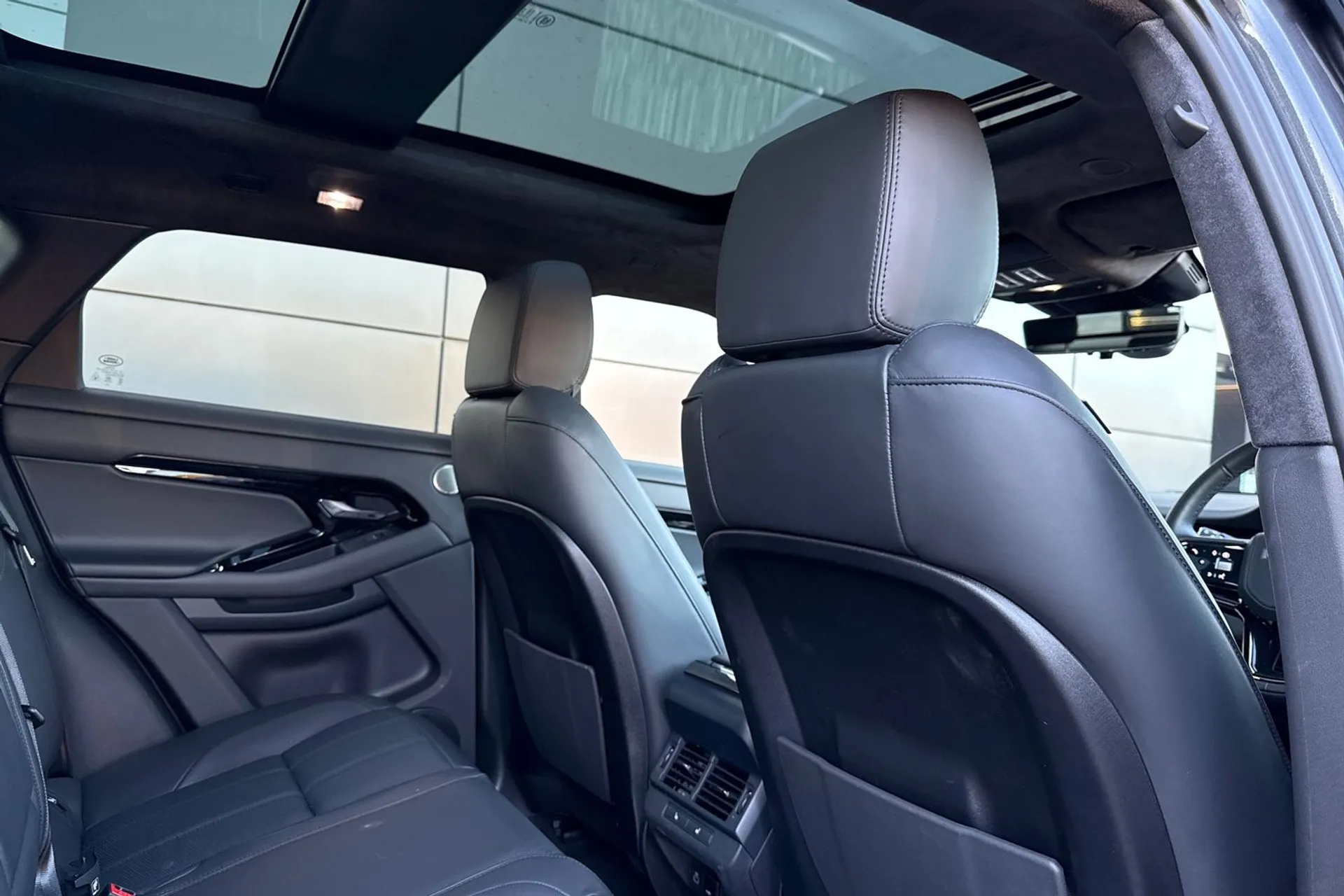 LAND ROVER RANGE ROVER EVOQUE thumbnail image number 43