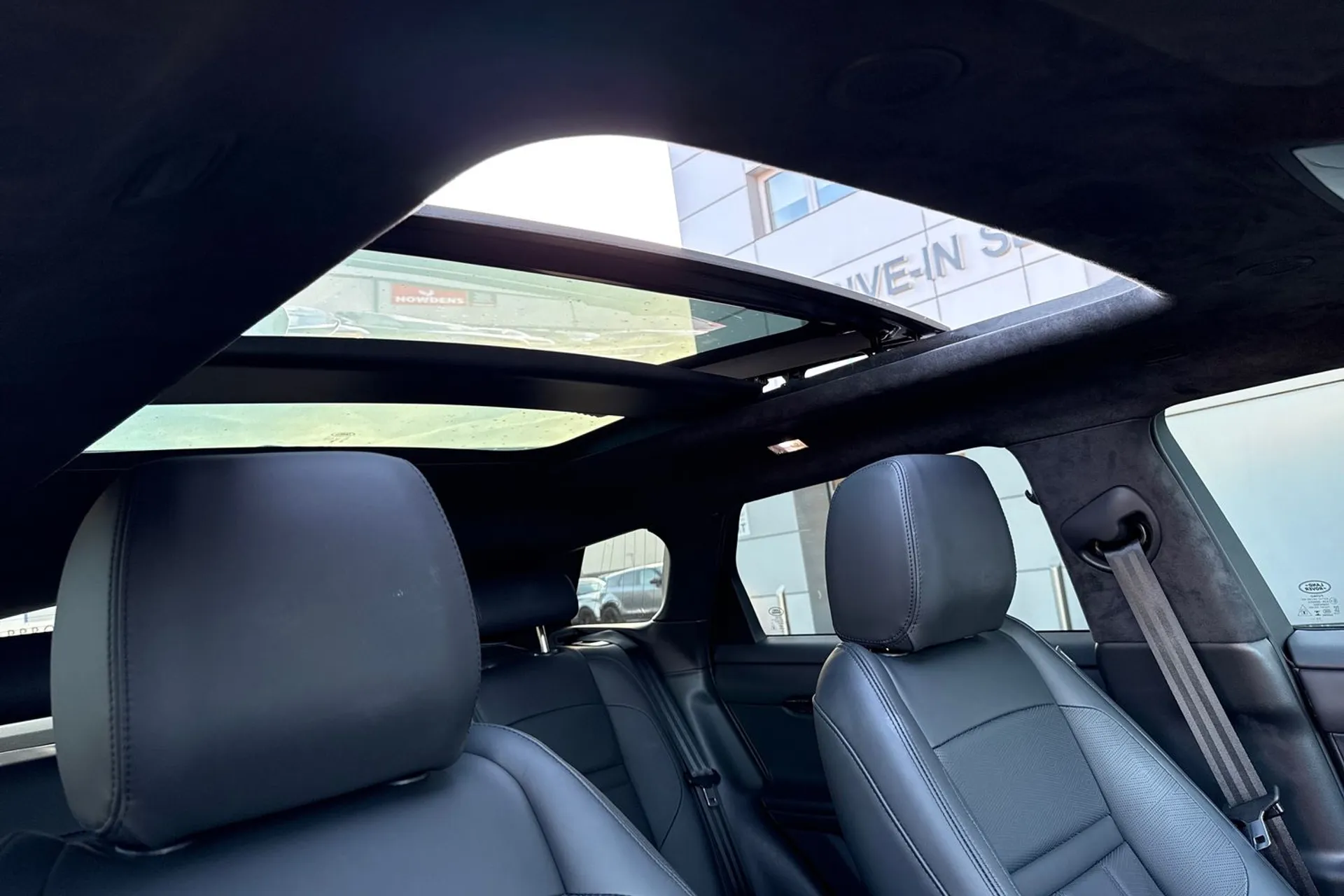 LAND ROVER RANGE ROVER EVOQUE thumbnail image number 13