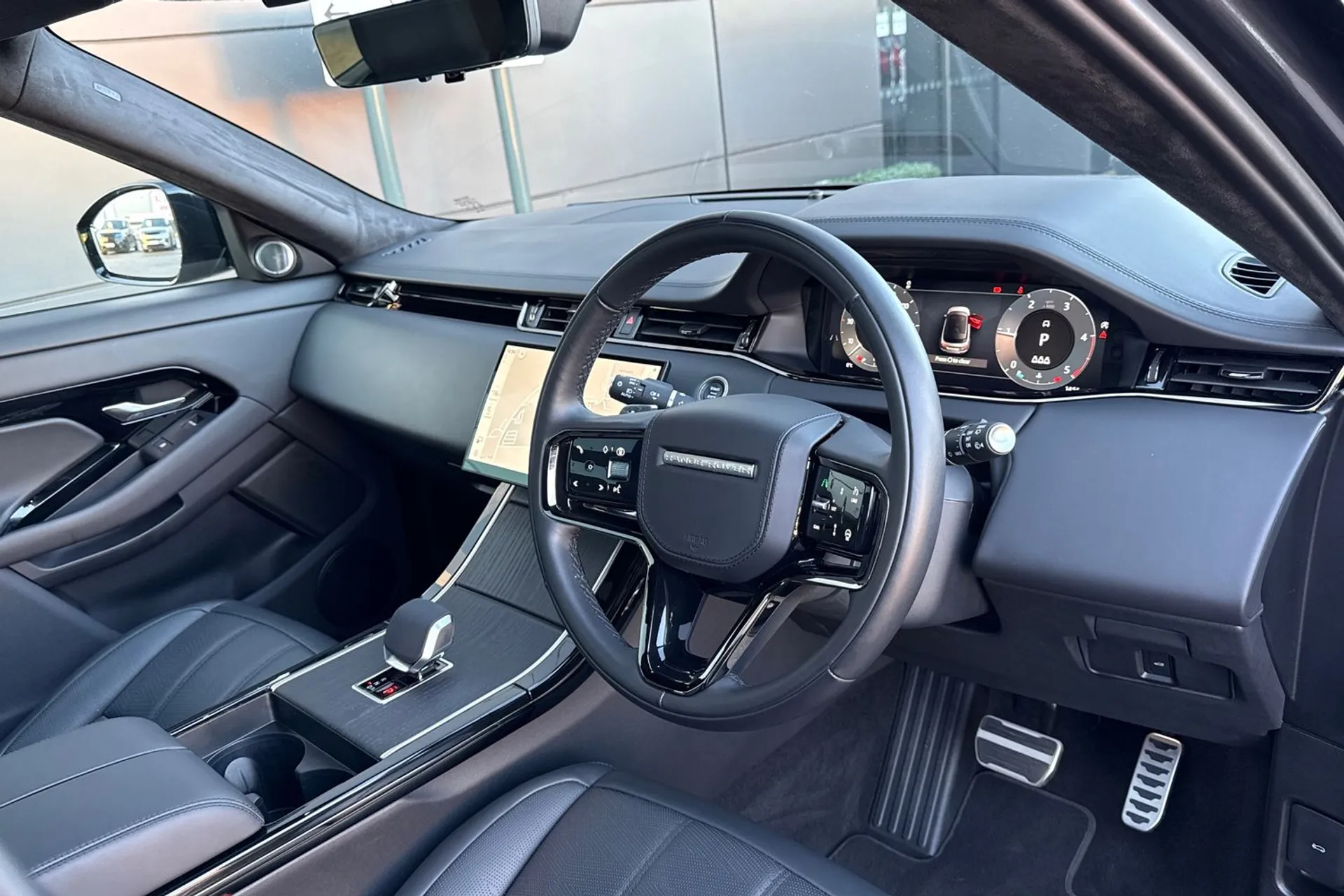 LAND ROVER RANGE ROVER EVOQUE thumbnail image number 21