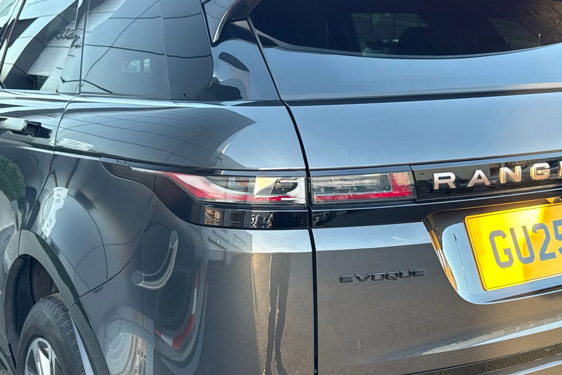 LAND ROVER RANGE ROVER EVOQUE thumbnail image number 39