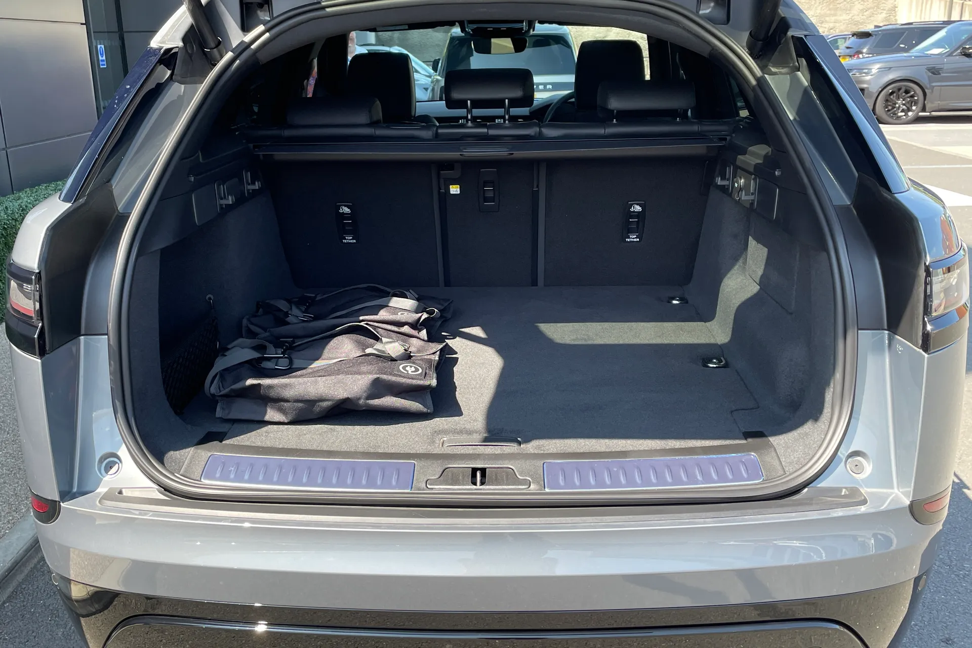 LAND ROVER RANGE ROVER VELAR thumbnail image number 62