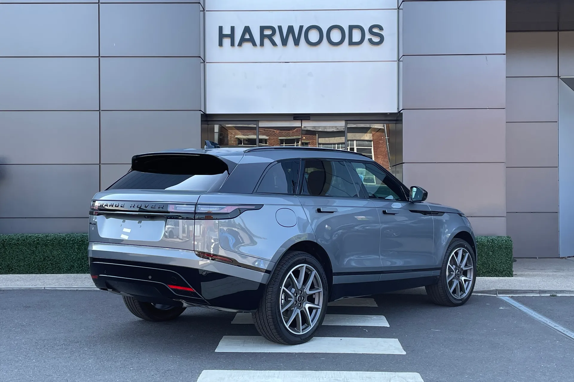 LAND ROVER RANGE ROVER VELAR thumbnail image number 15