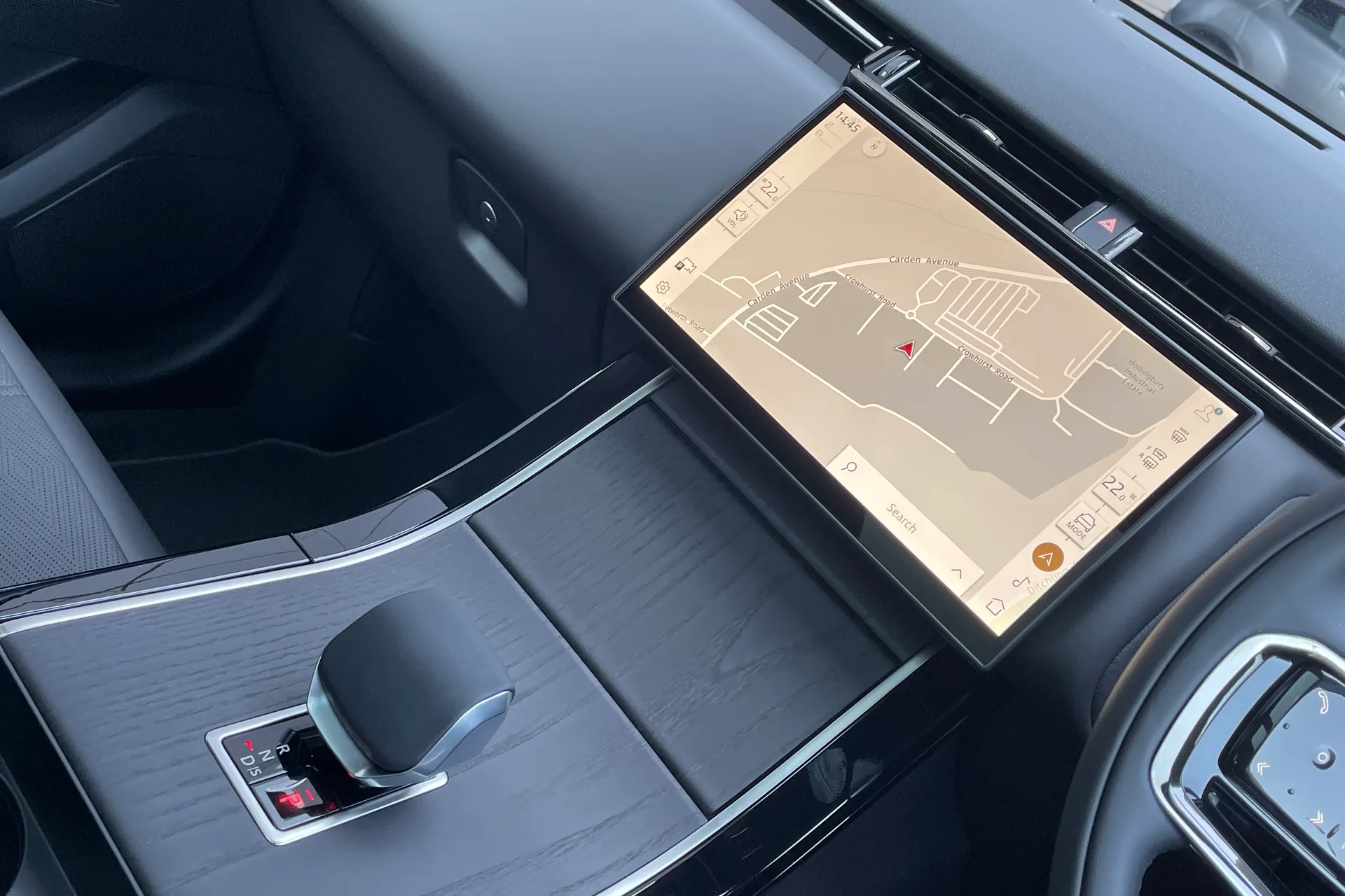 LAND ROVER RANGE ROVER VELAR thumbnail image number 49