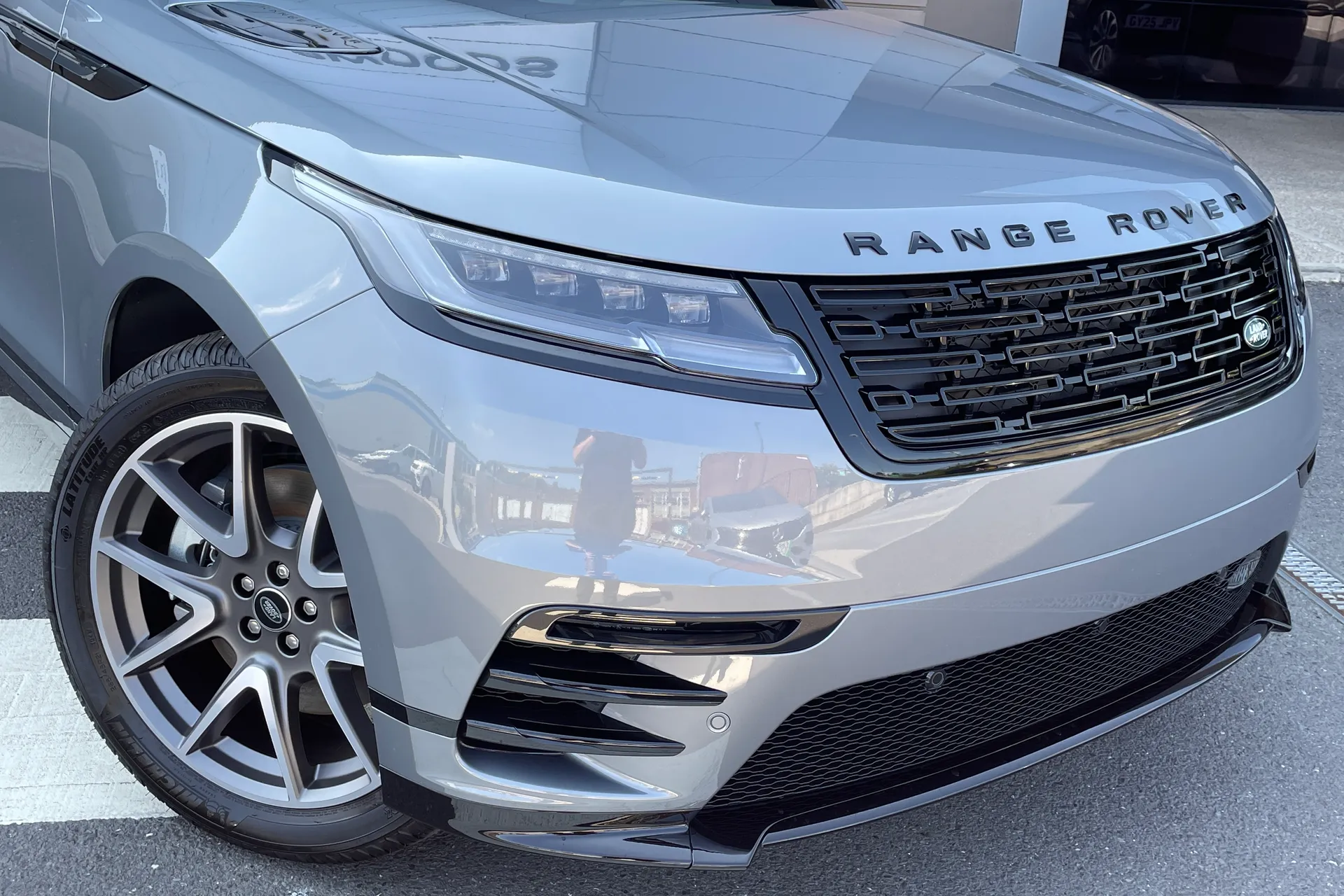 LAND ROVER RANGE ROVER VELAR thumbnail image number 26