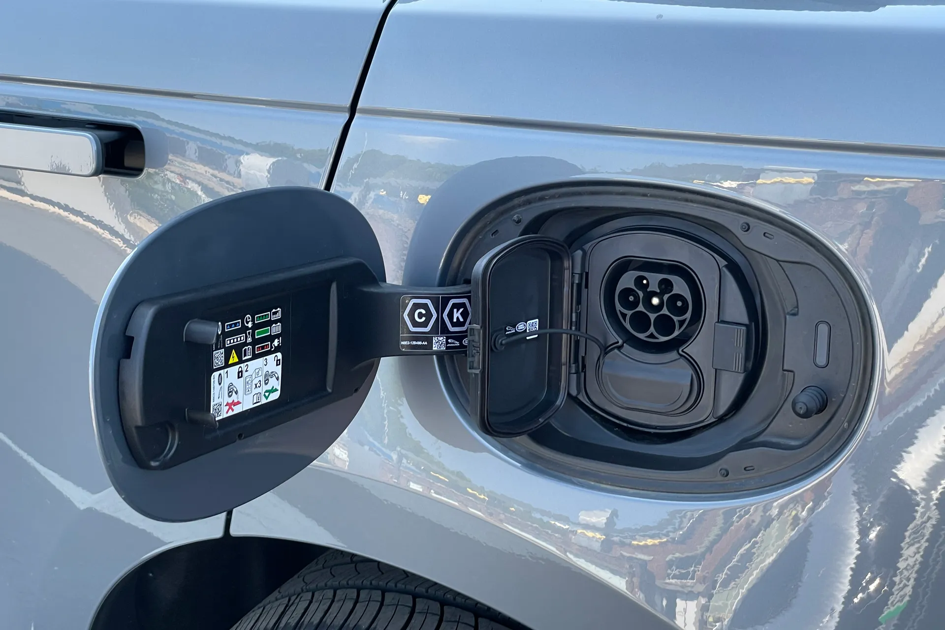 LAND ROVER RANGE ROVER VELAR thumbnail image number 66