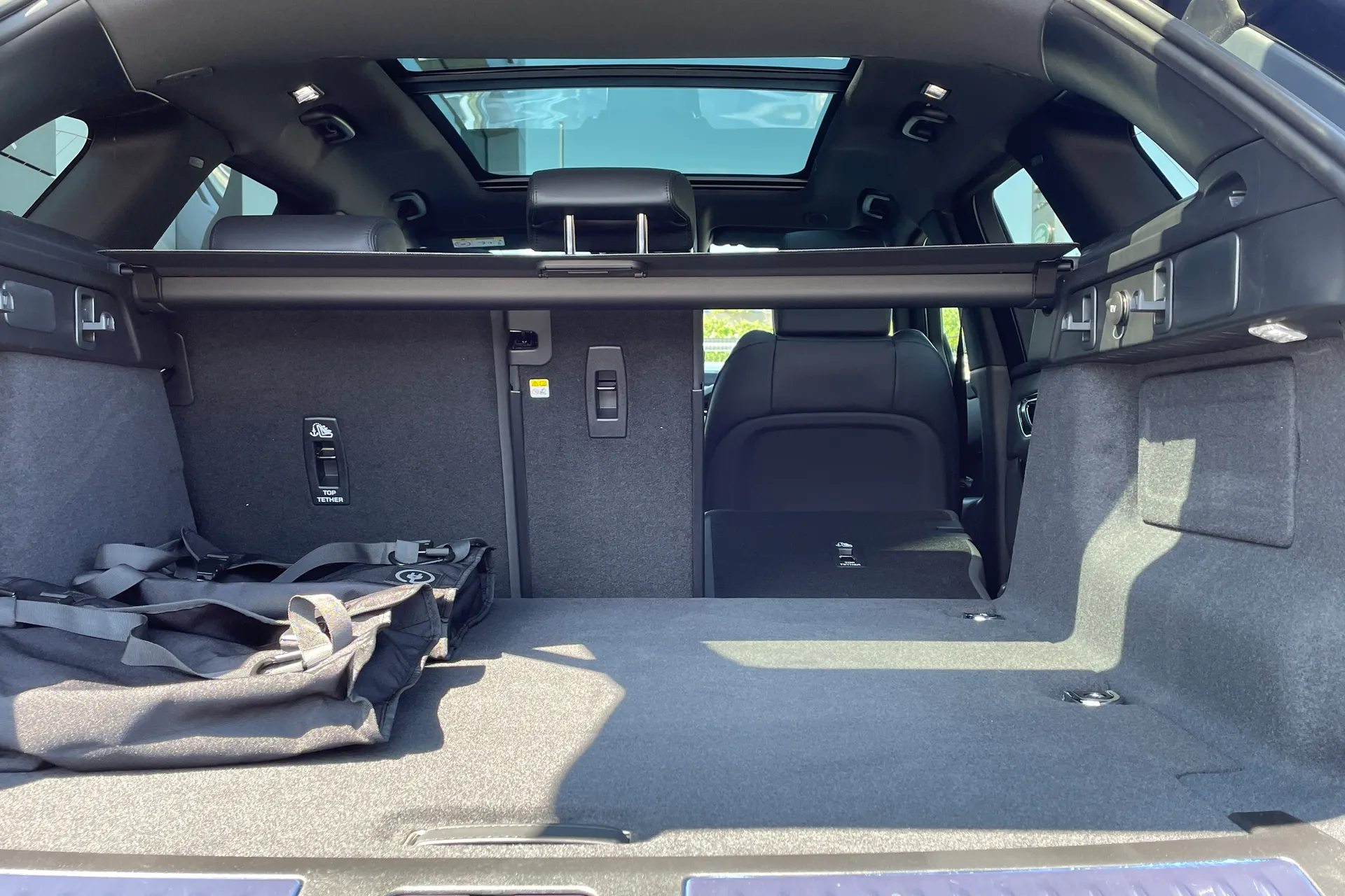 LAND ROVER RANGE ROVER VELAR thumbnail image number 64