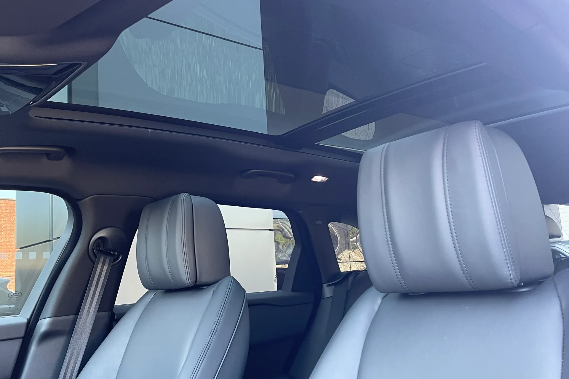 LAND ROVER RANGE ROVER VELAR thumbnail image number 41