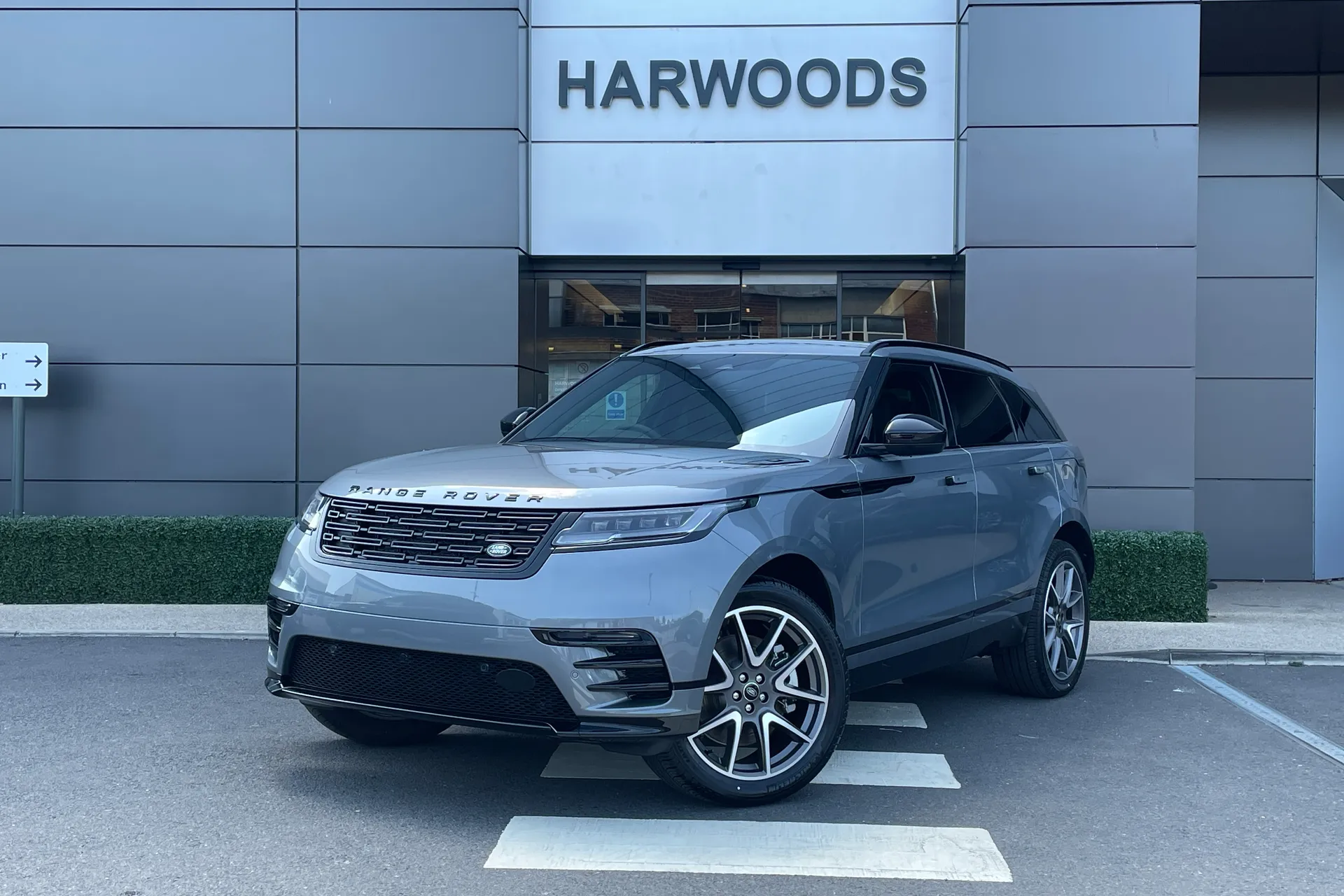 LAND ROVER RANGE ROVER VELAR thumbnail image number 7
