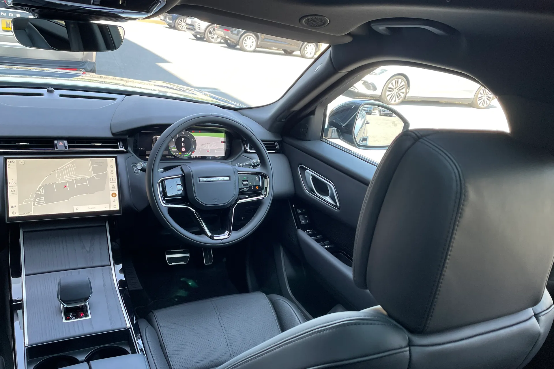 LAND ROVER RANGE ROVER VELAR thumbnail image number 45