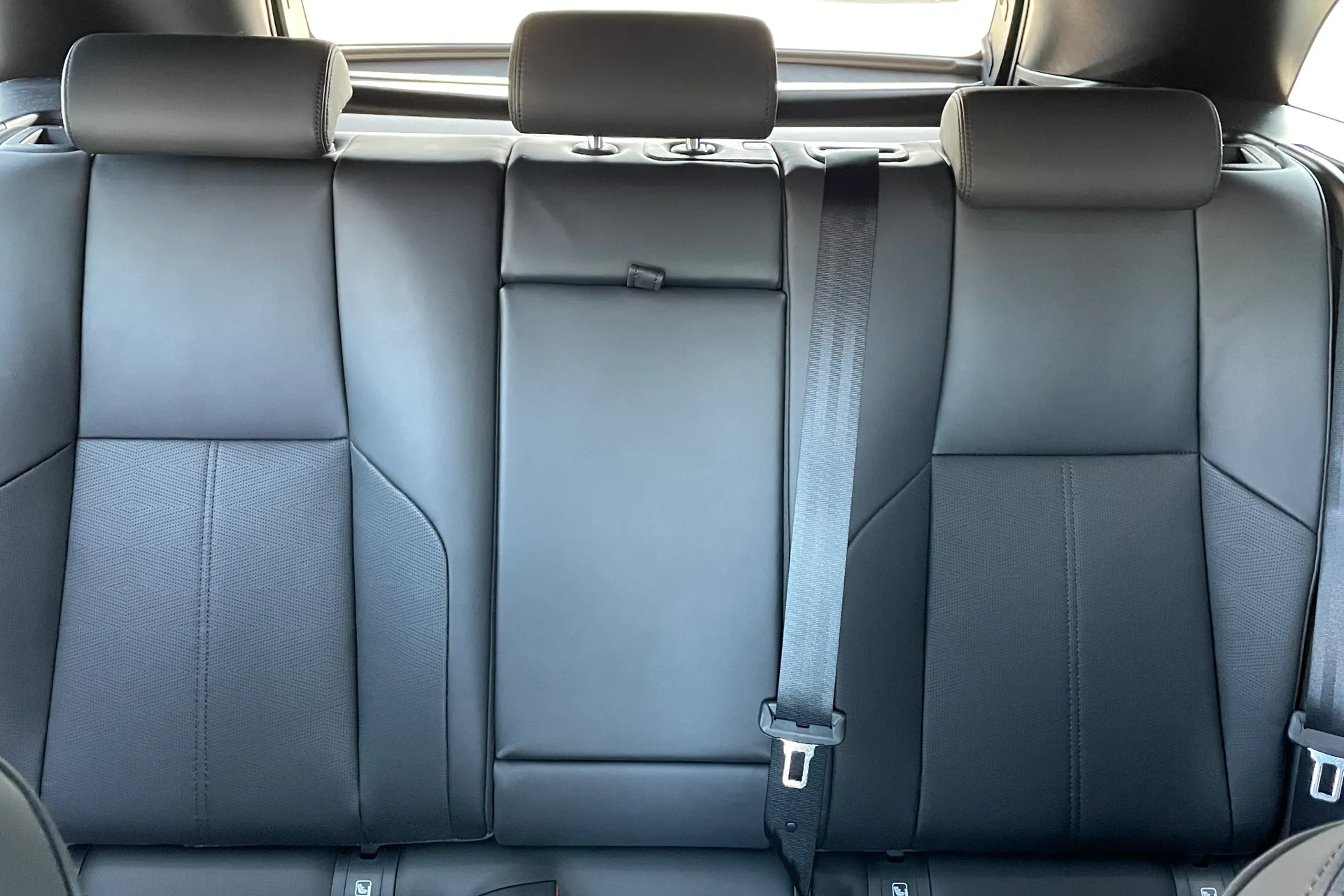 LAND ROVER RANGE ROVER VELAR thumbnail image number 37