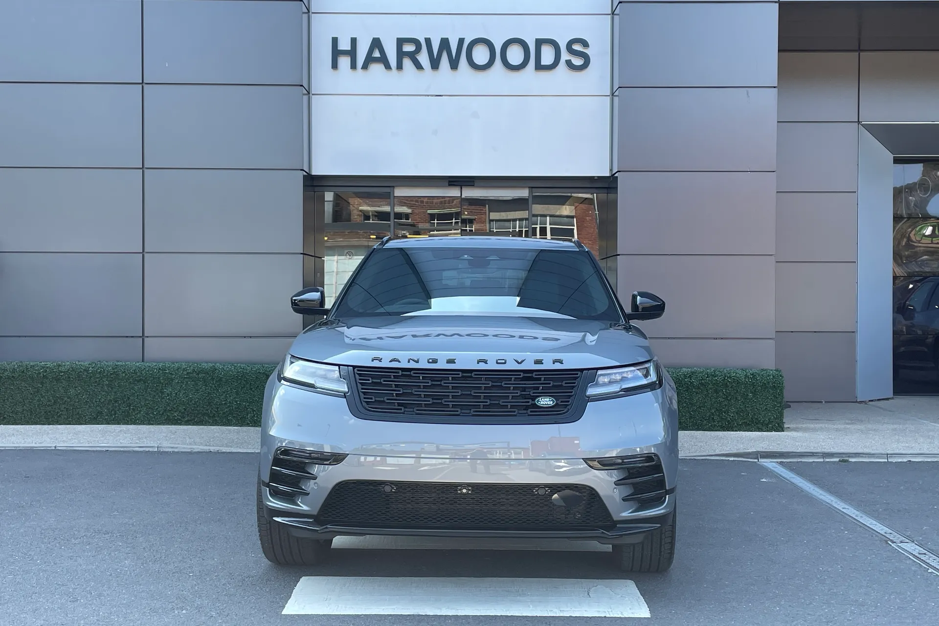 LAND ROVER RANGE ROVER VELAR thumbnail image number 6