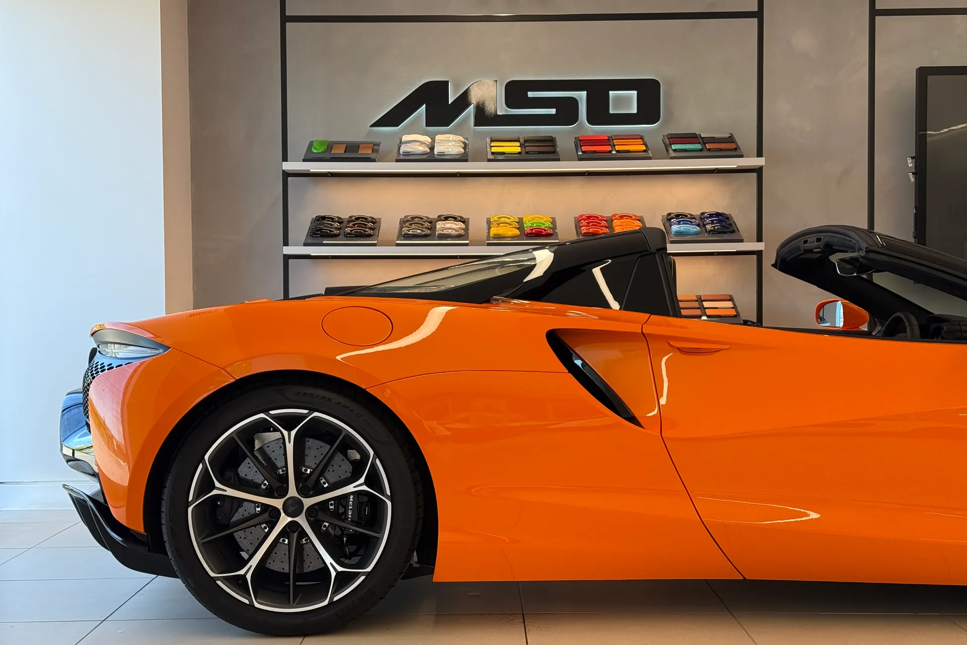 McLaren ARTURA thumbnail image number 26