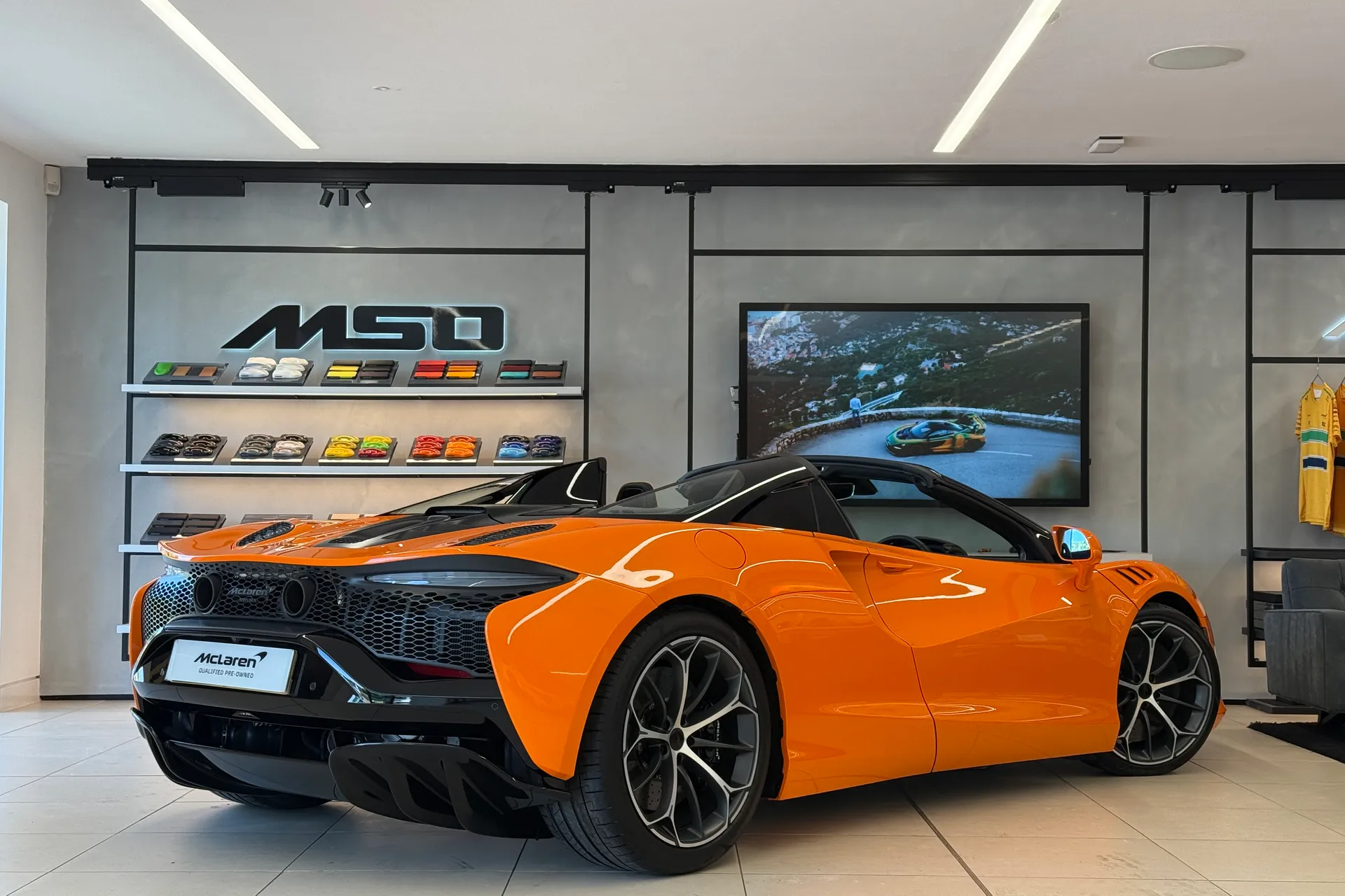 McLaren ARTURA thumbnail image number 41