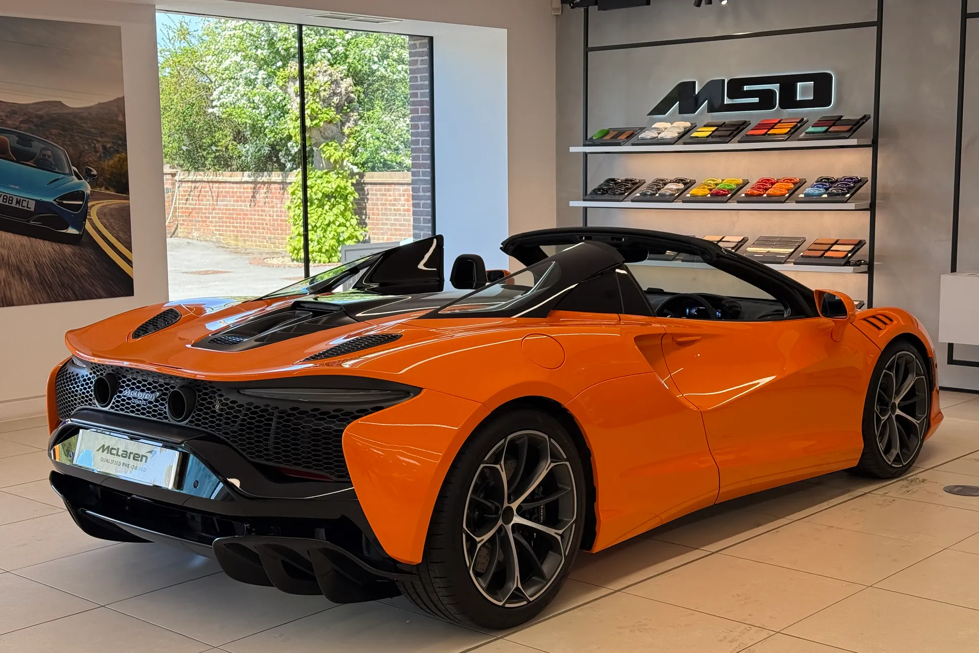 McLaren ARTURA thumbnail image number 39