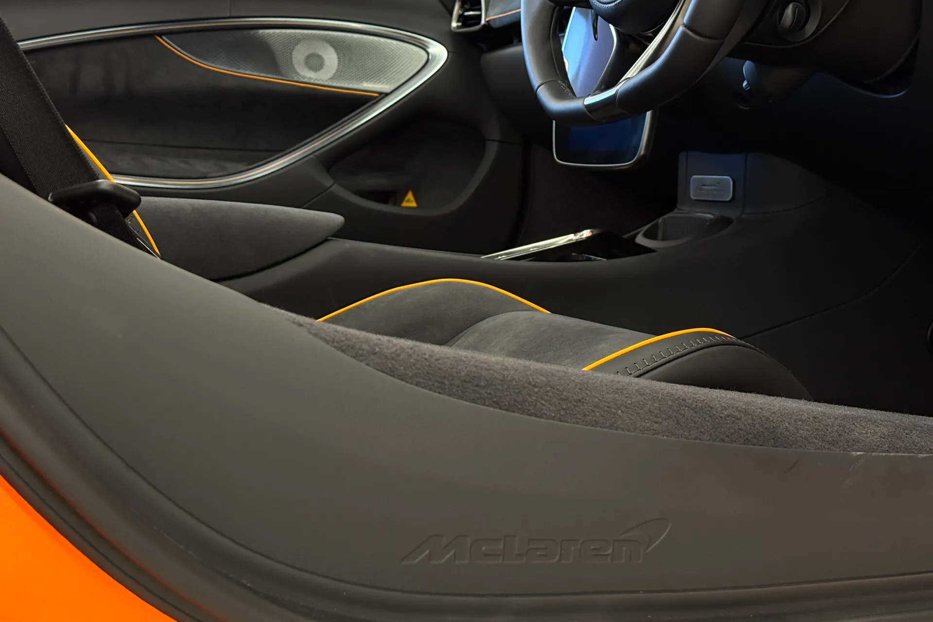 McLaren ARTURA thumbnail image number 44