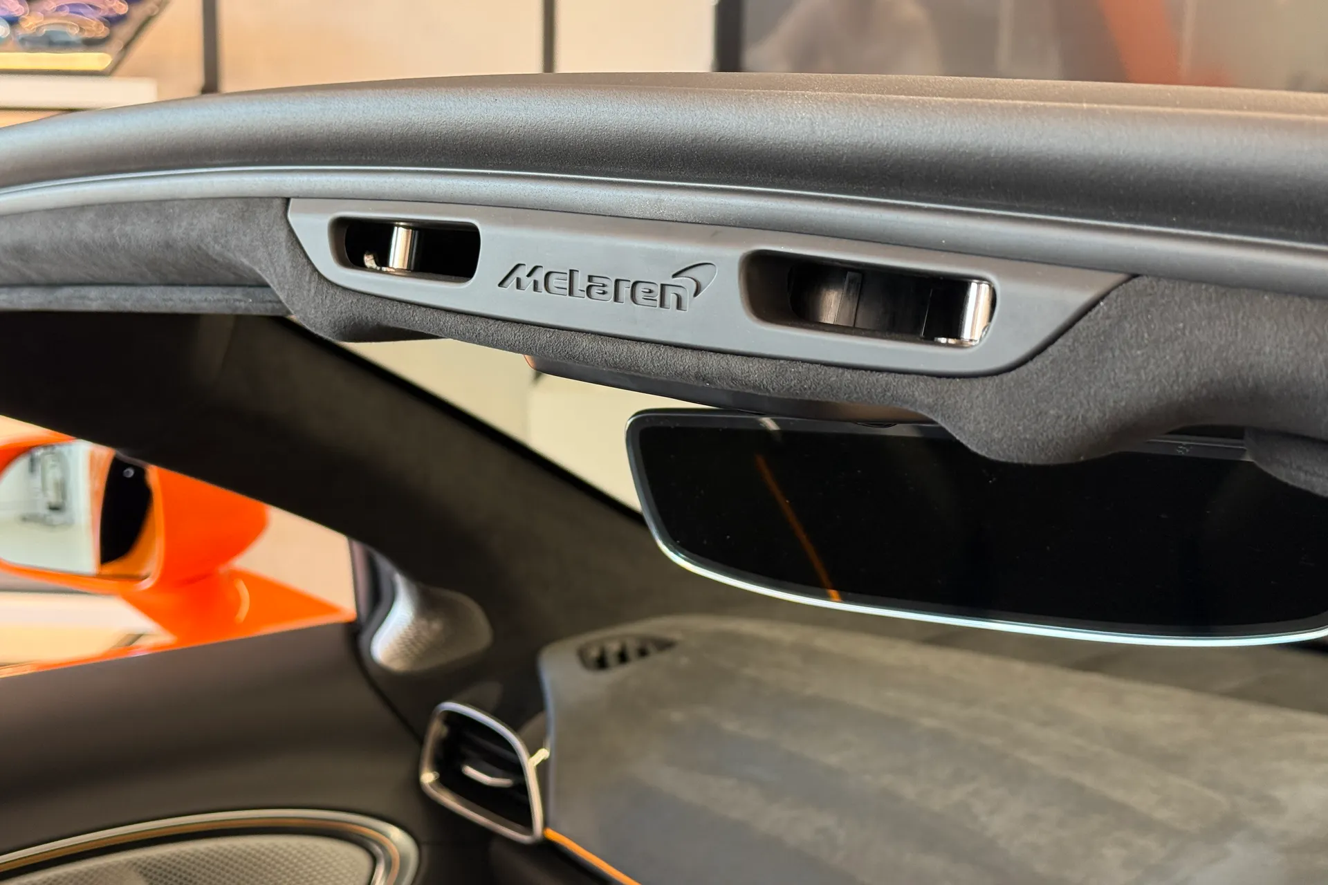 McLaren ARTURA thumbnail image number 45