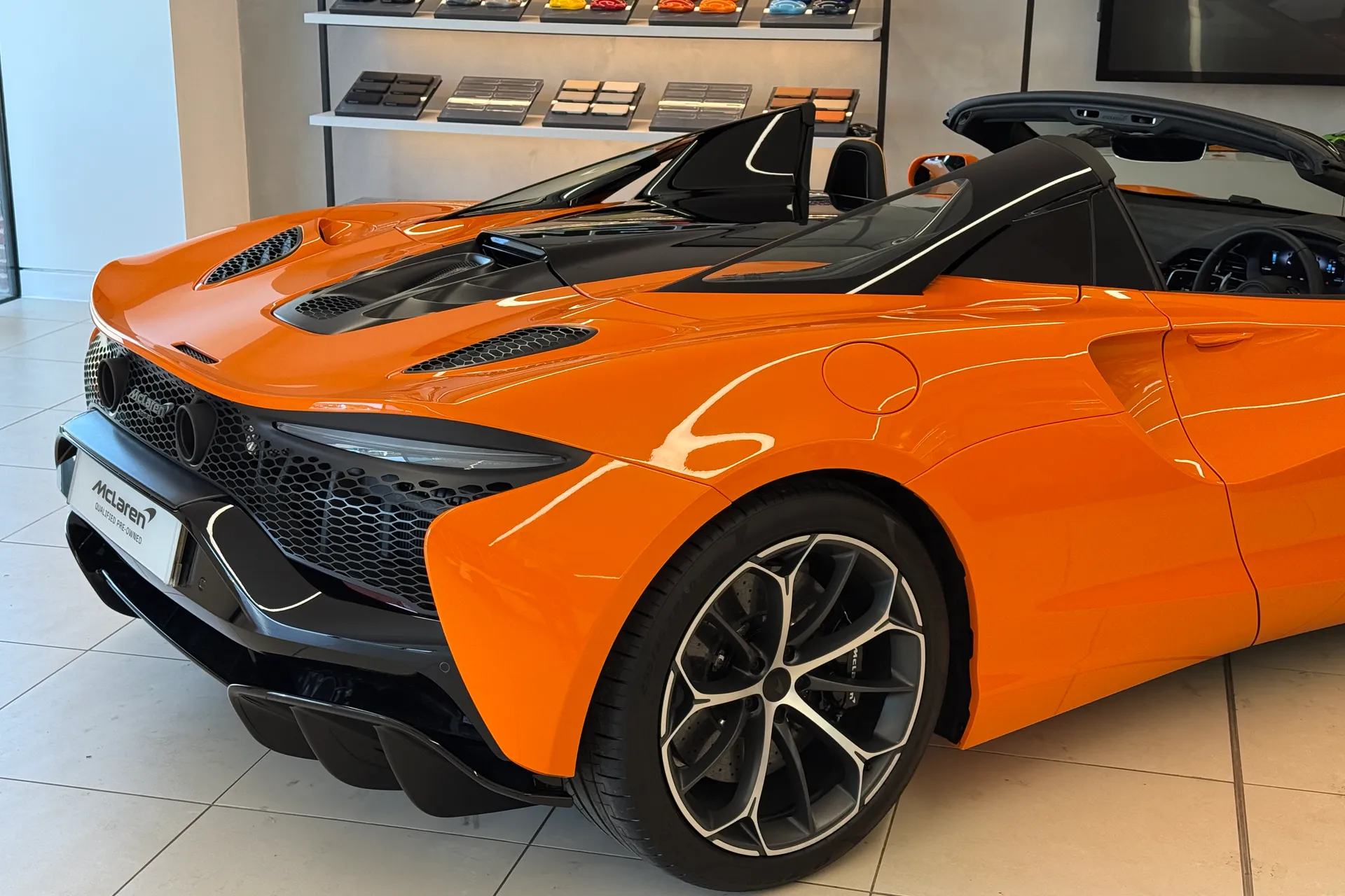 McLaren ARTURA thumbnail image number 42