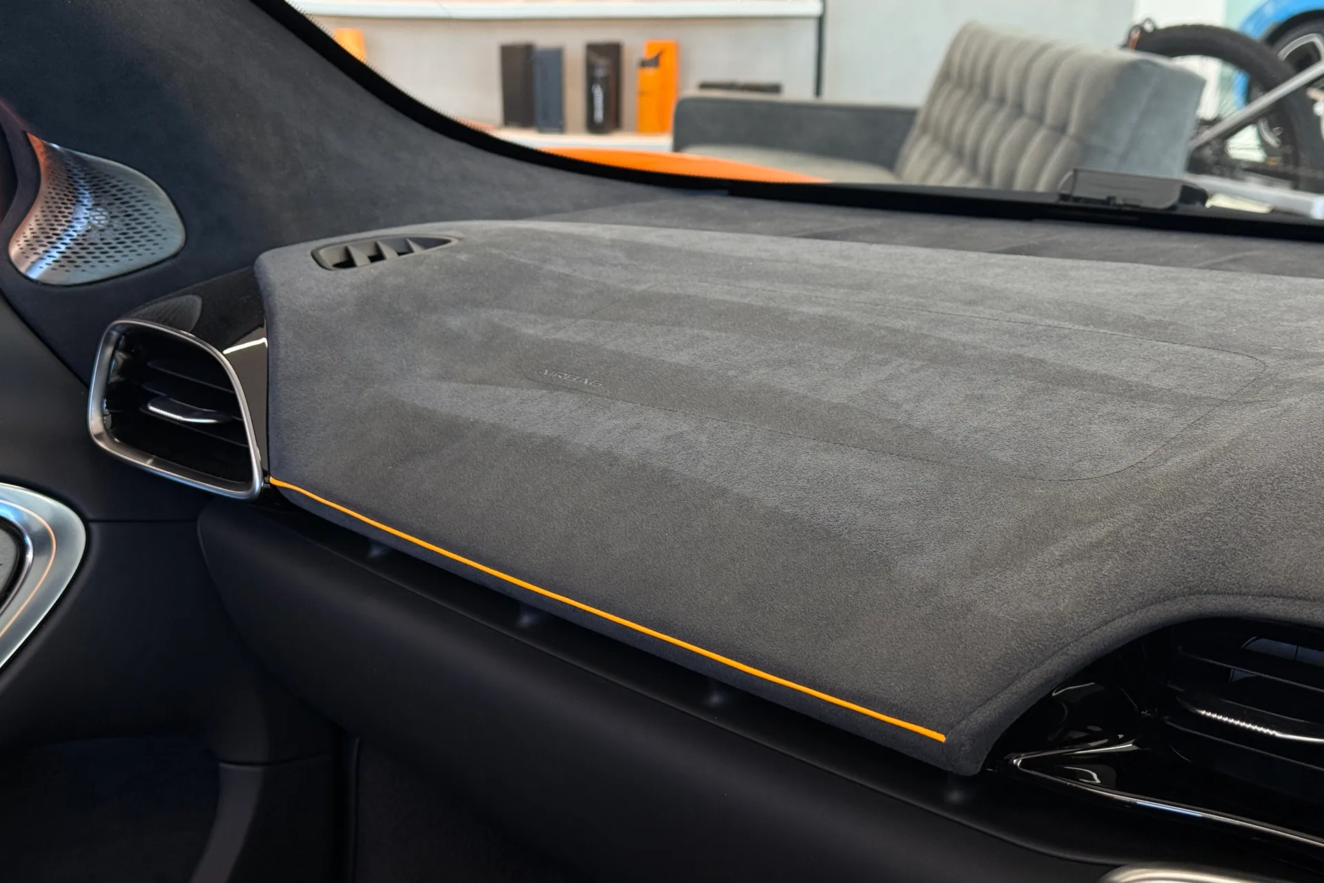 McLaren ARTURA thumbnail image number 17