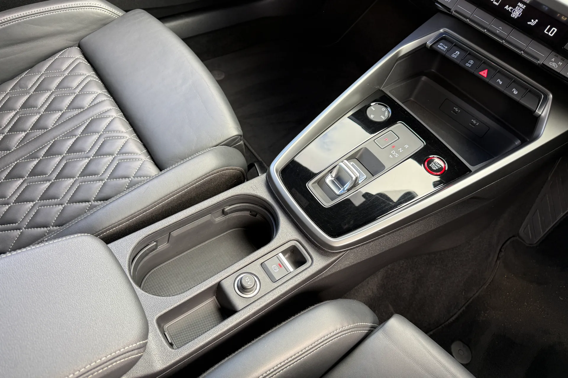 Audi A3 thumbnail image number 43