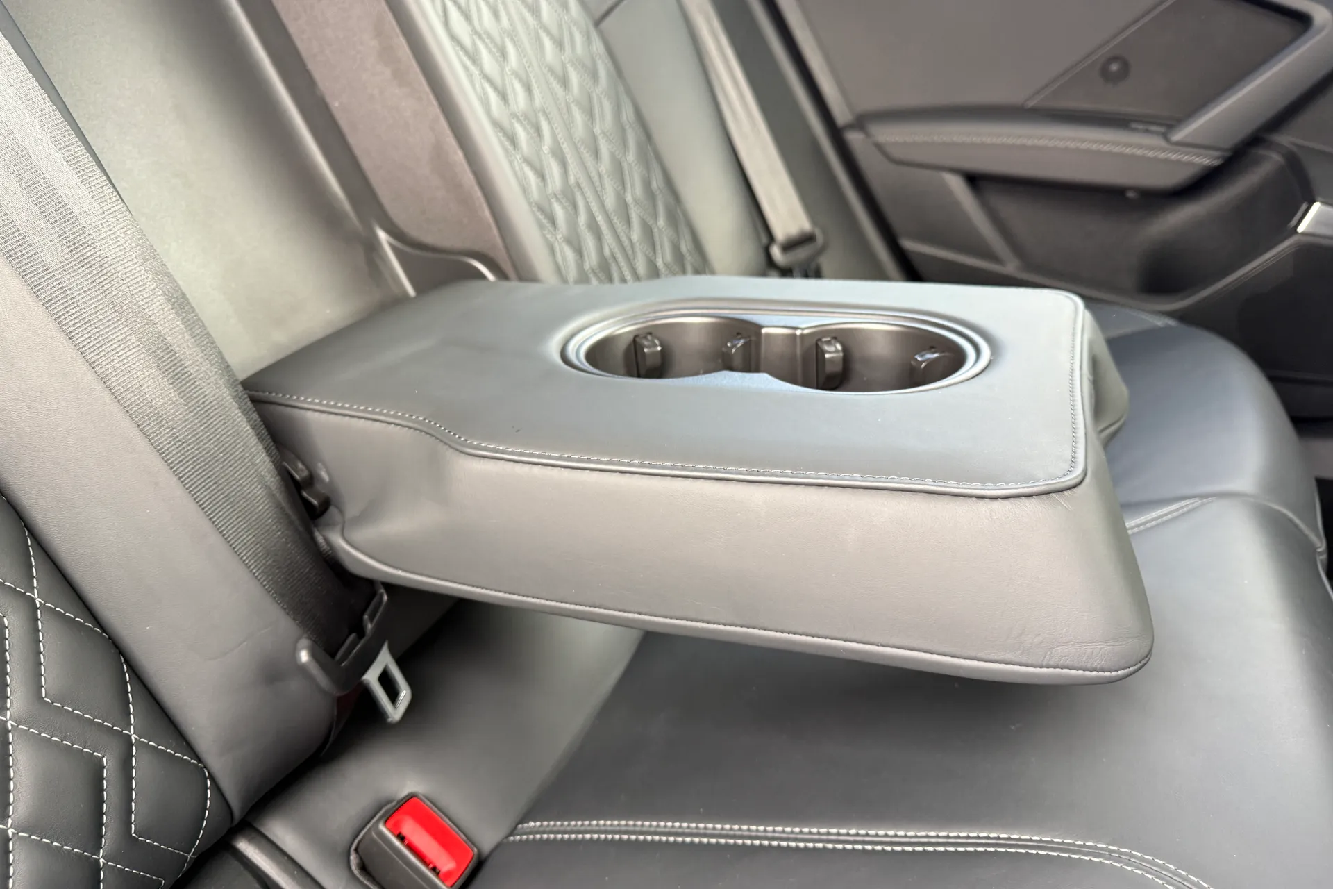Audi A3 thumbnail image number 48