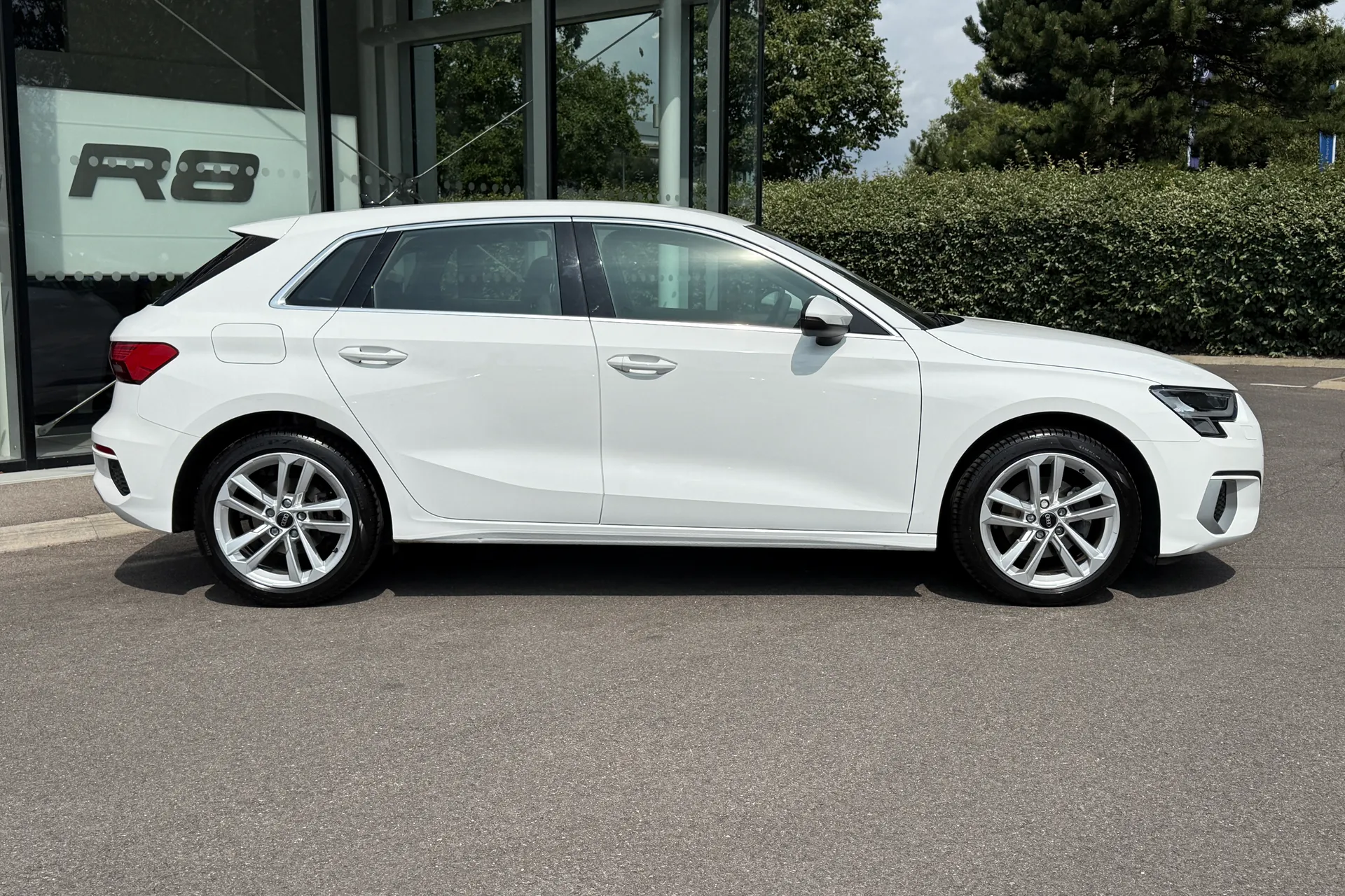 Audi A3 thumbnail image number 2