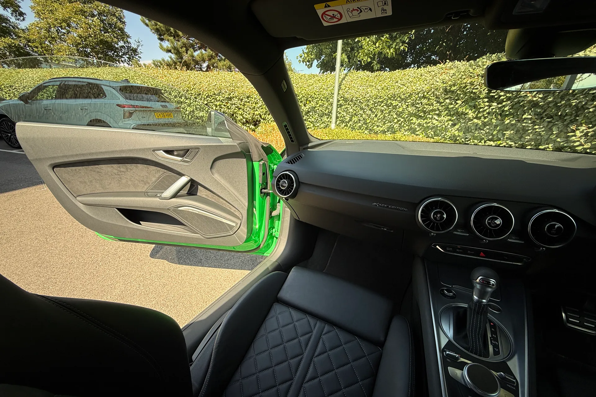 Audi TT thumbnail image number 48