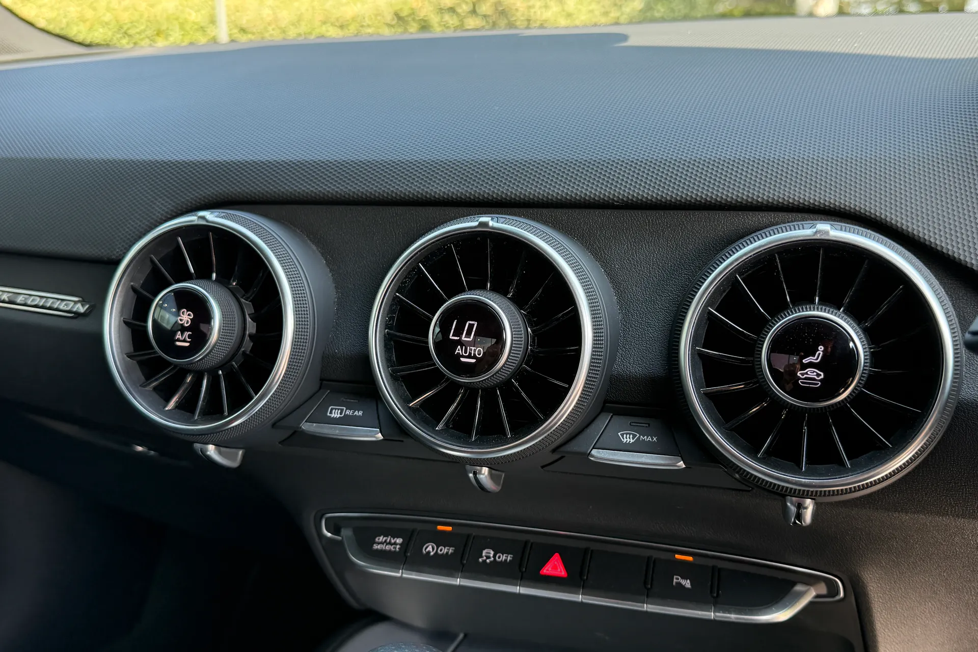 Audi TT thumbnail image number 18