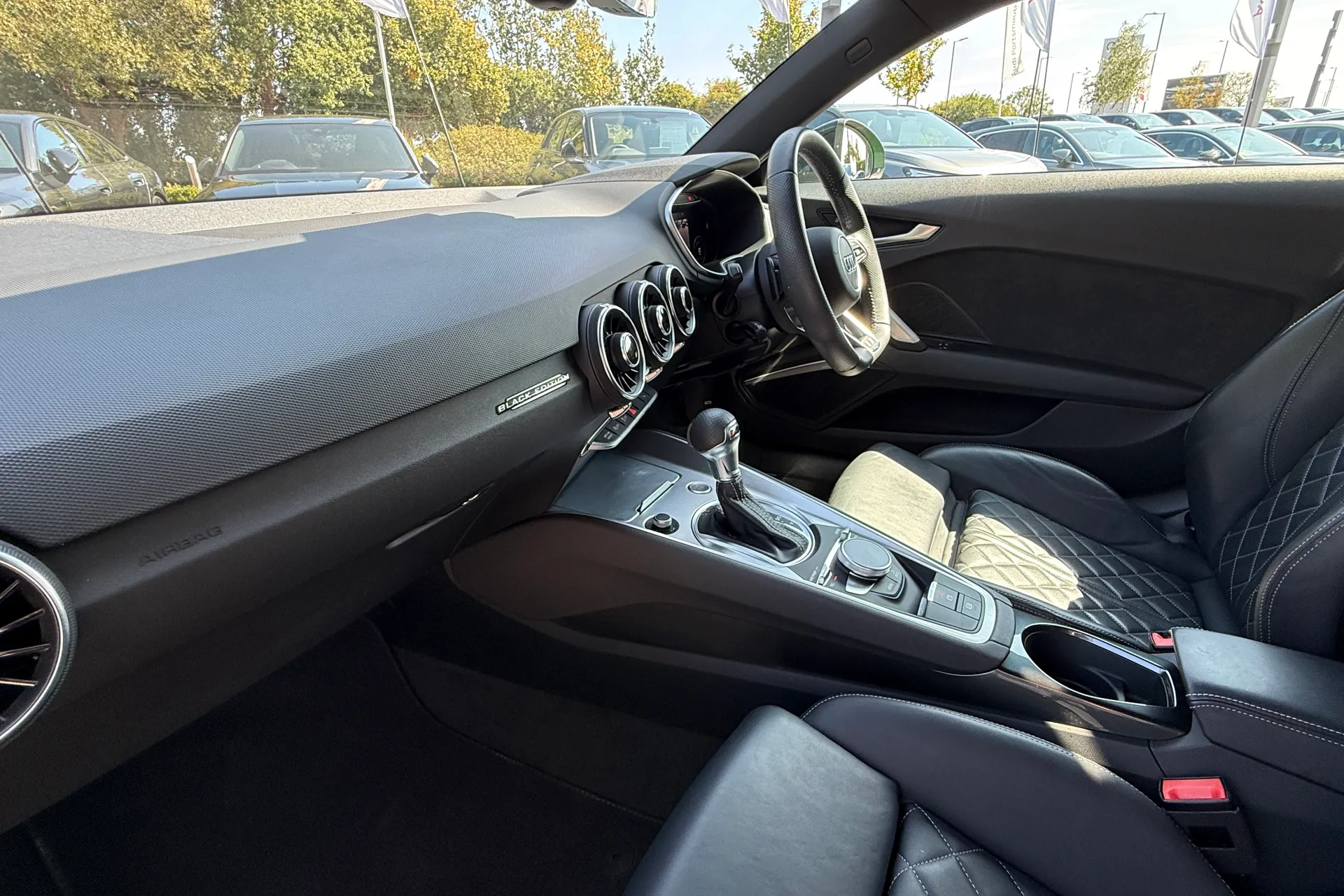 Audi TT thumbnail image number 26