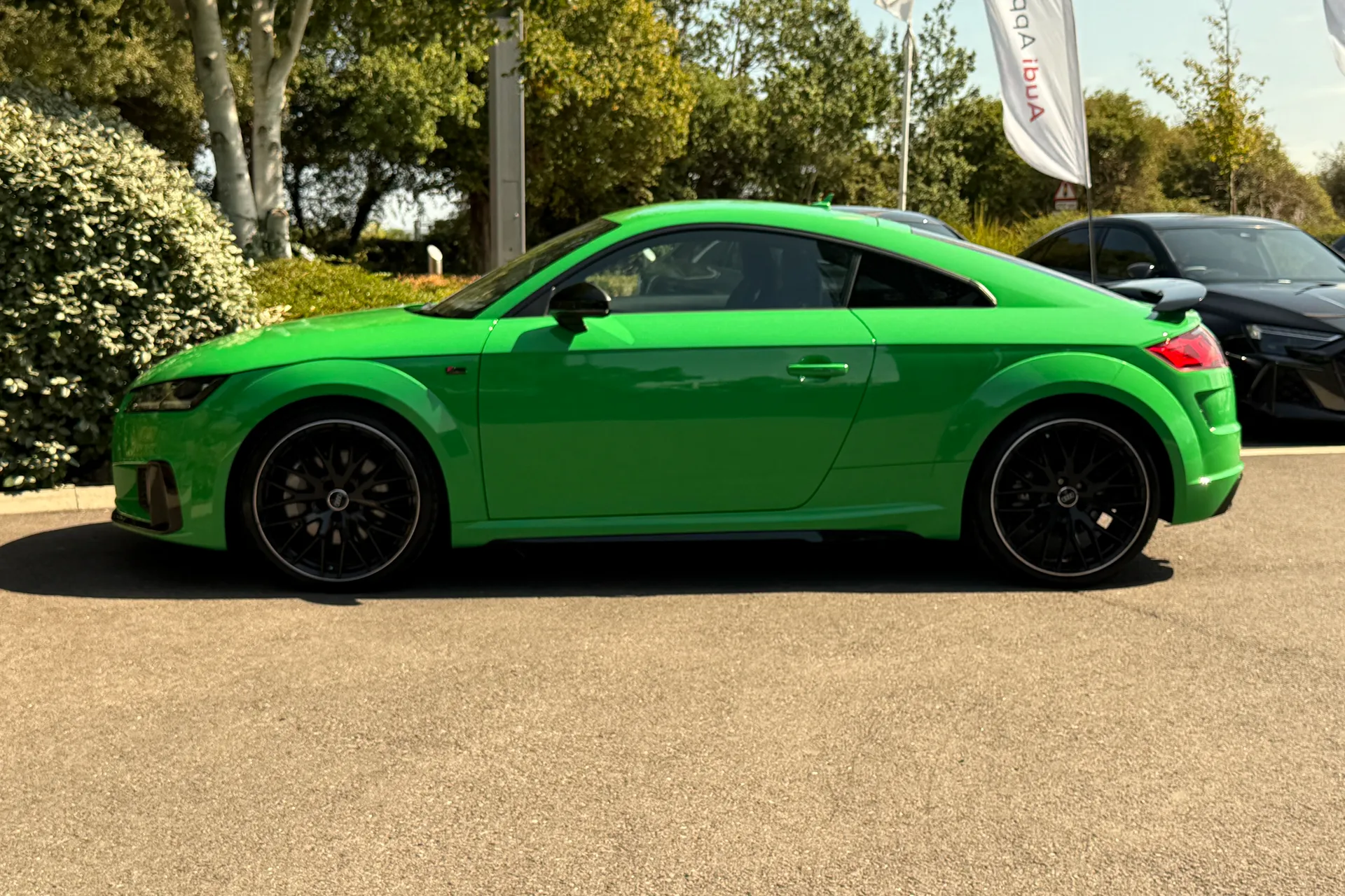 Audi TT thumbnail image number 28
