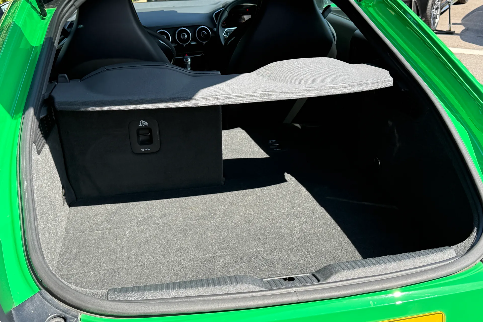 Audi TT thumbnail image number 40