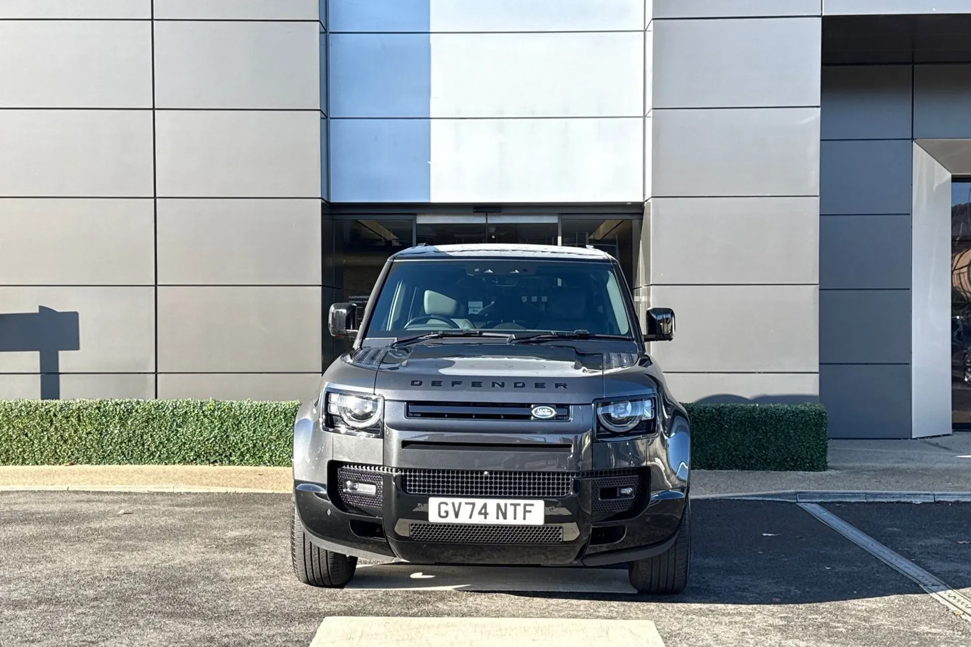 LAND ROVER DEFENDER thumbnail image number 17