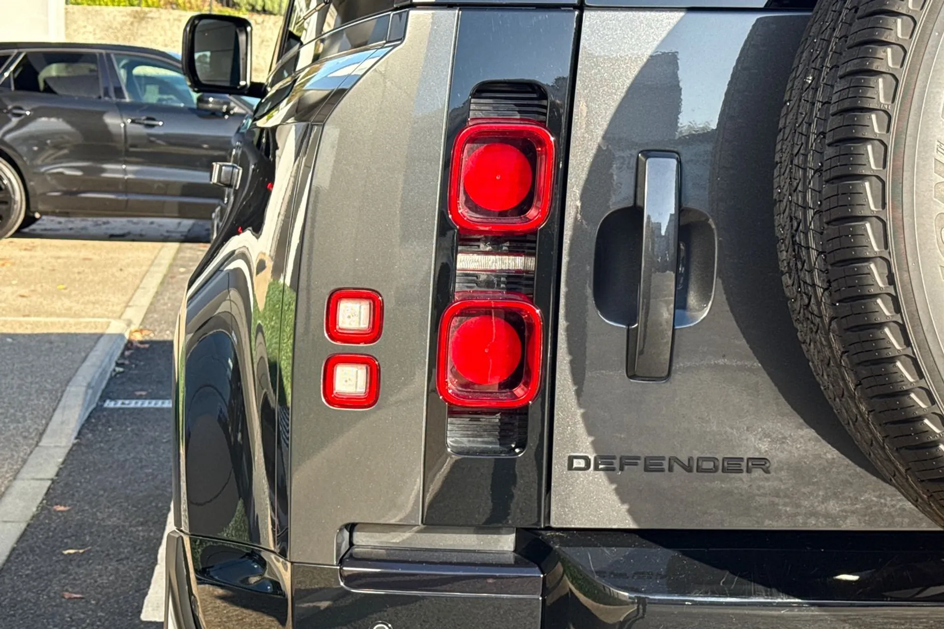 LAND ROVER DEFENDER thumbnail image number 33