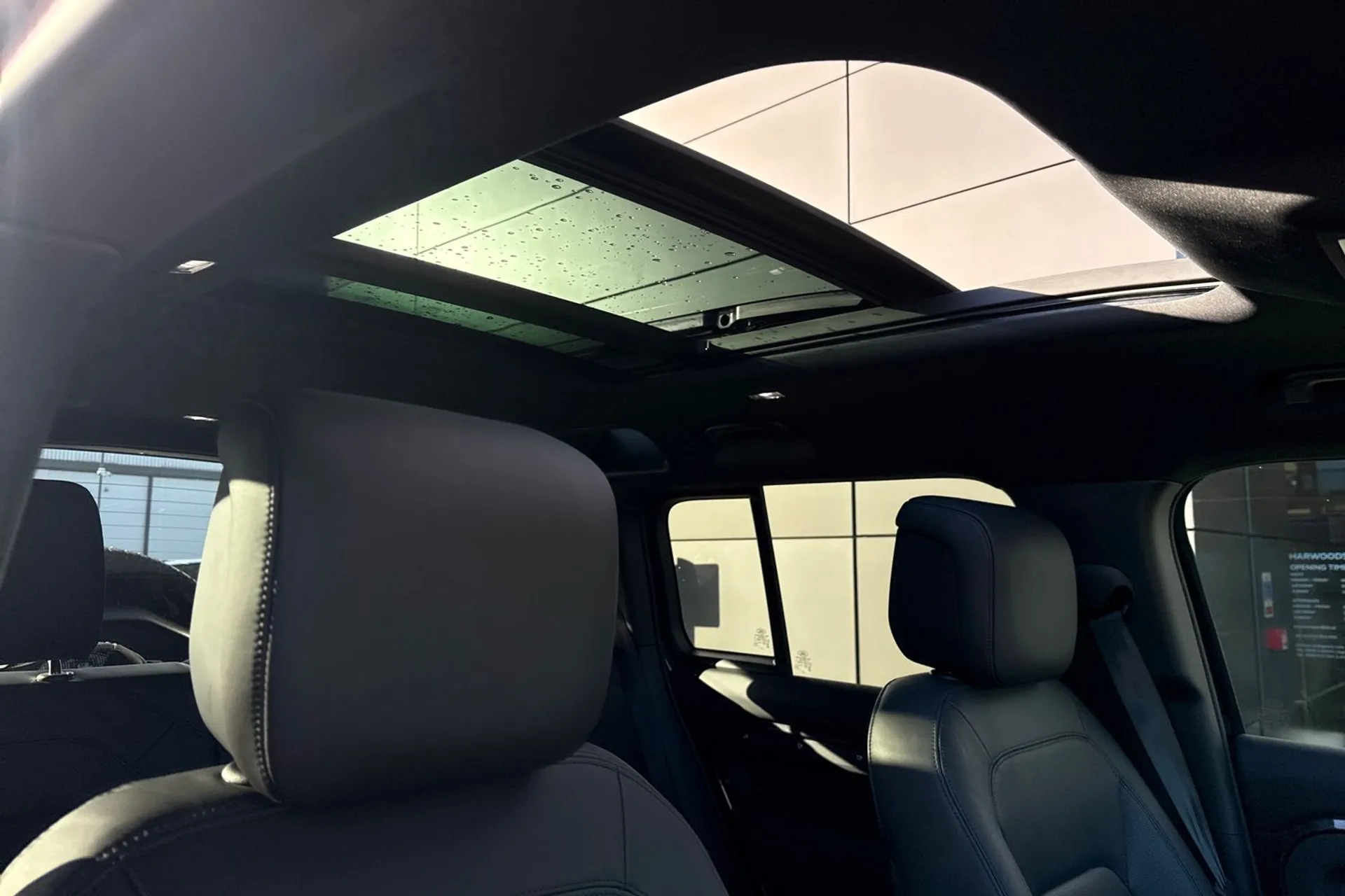 LAND ROVER DEFENDER thumbnail image number 9